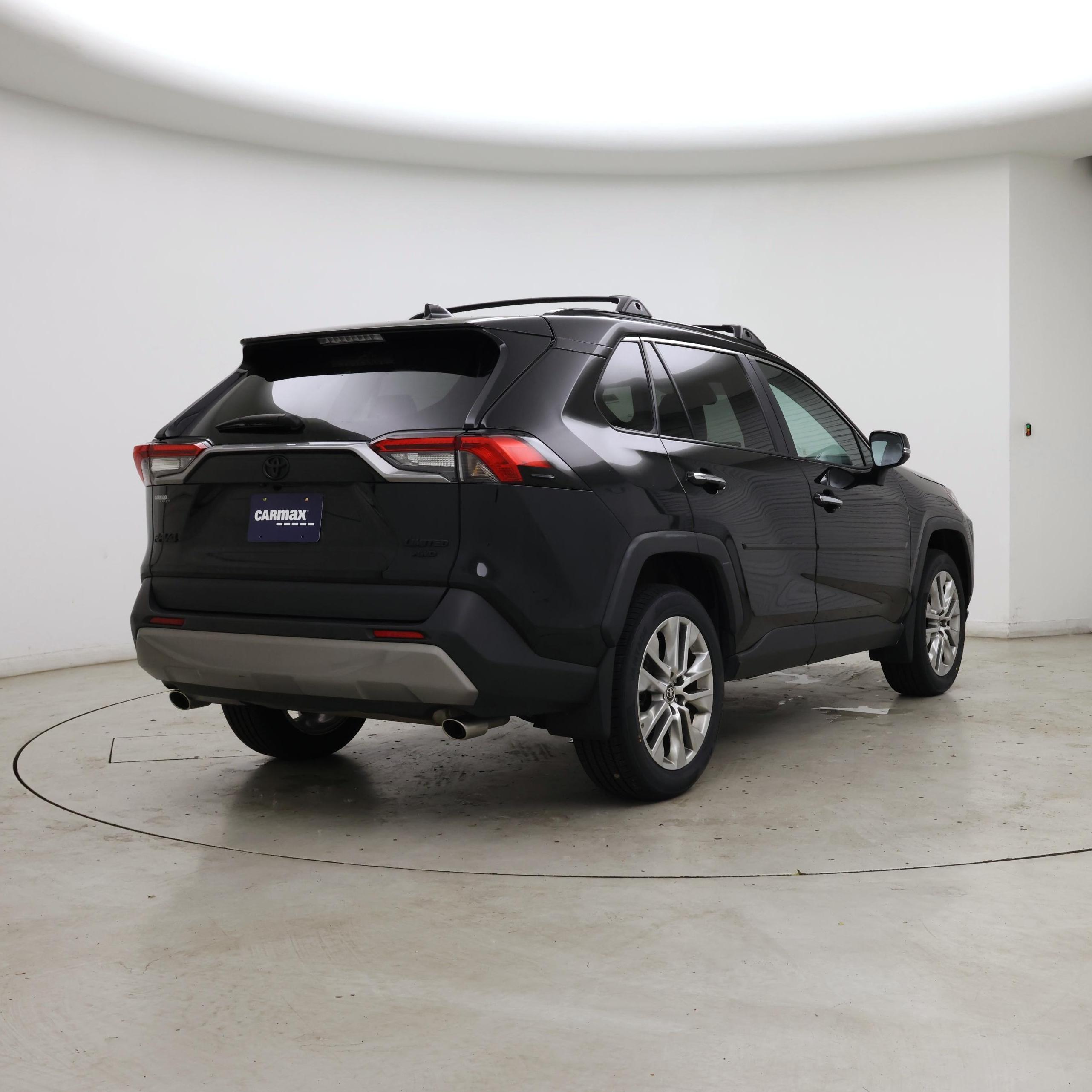 Thumbnail: 2023 Toyota RAV4 - 8