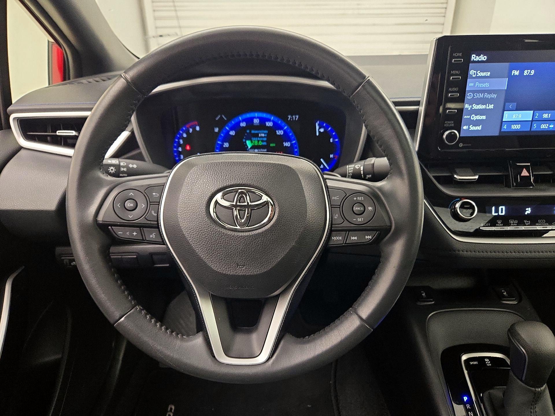 Thumbnail: 2021 Toyota Corolla - 10