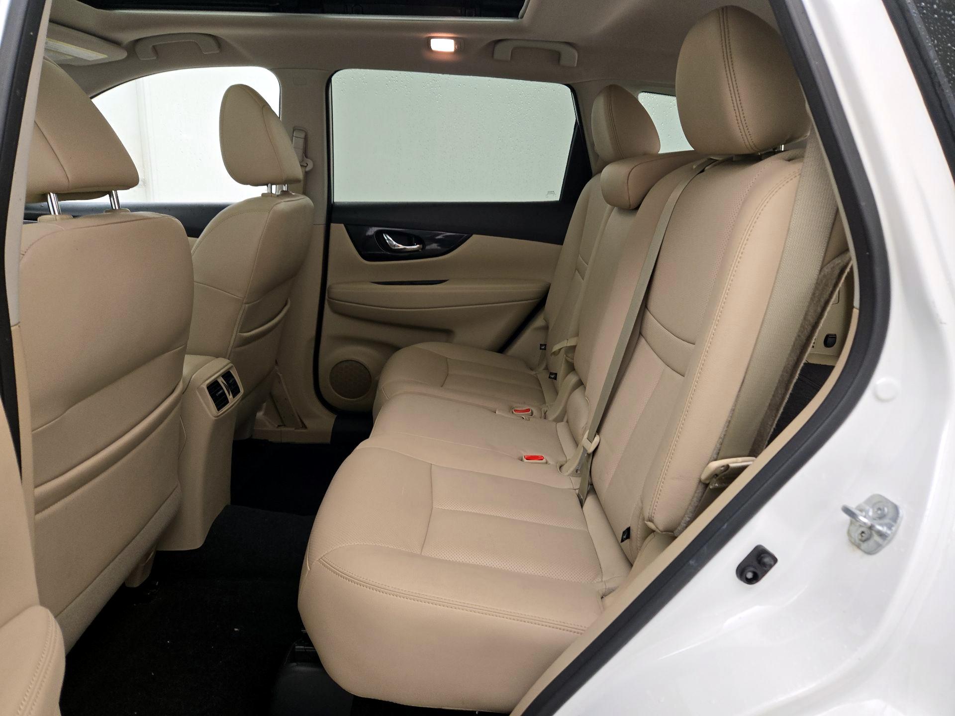 Thumbnail: 2018 Nissan Rogue - 18