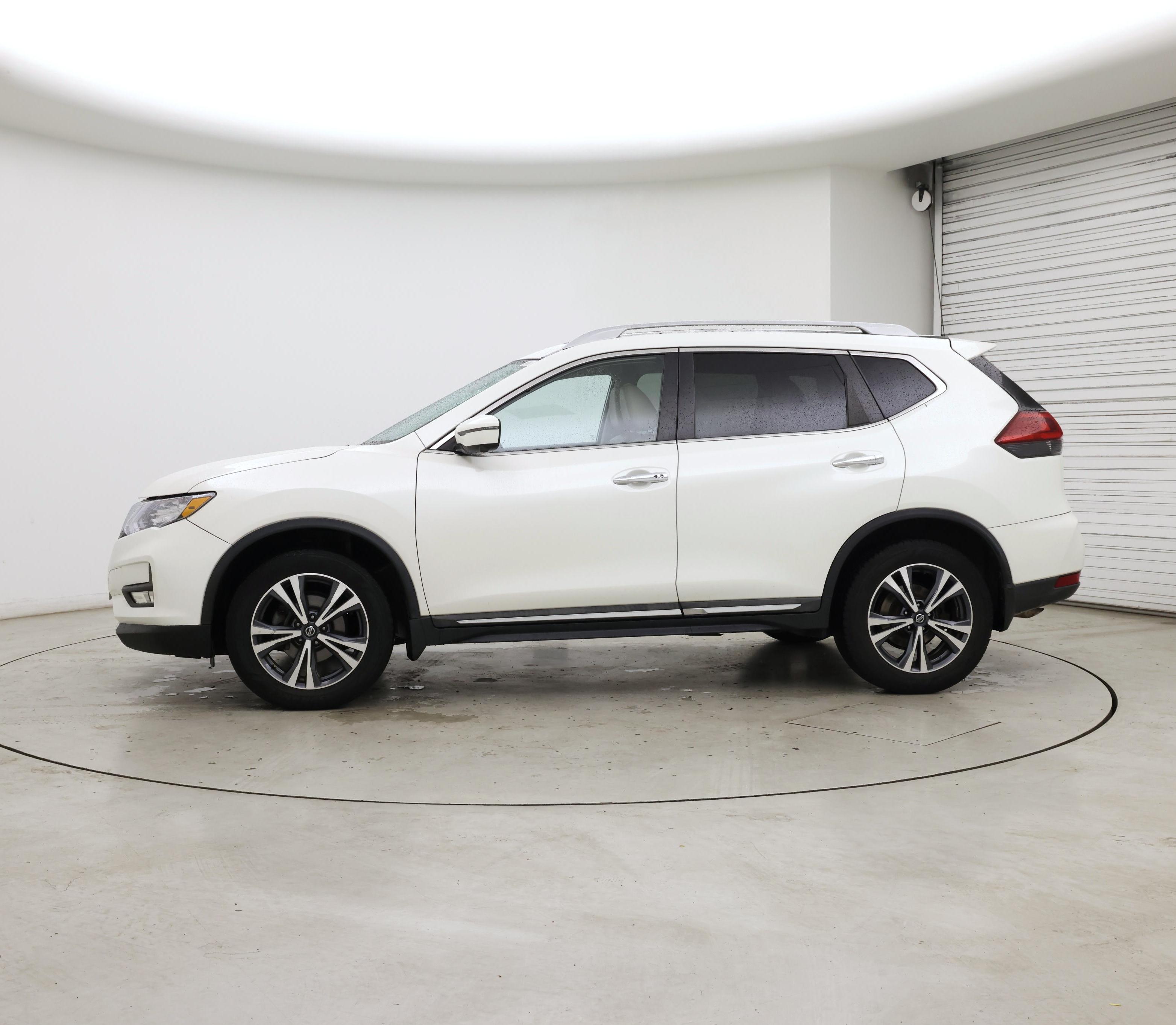 Thumbnail: 2018 Nissan Rogue - 3