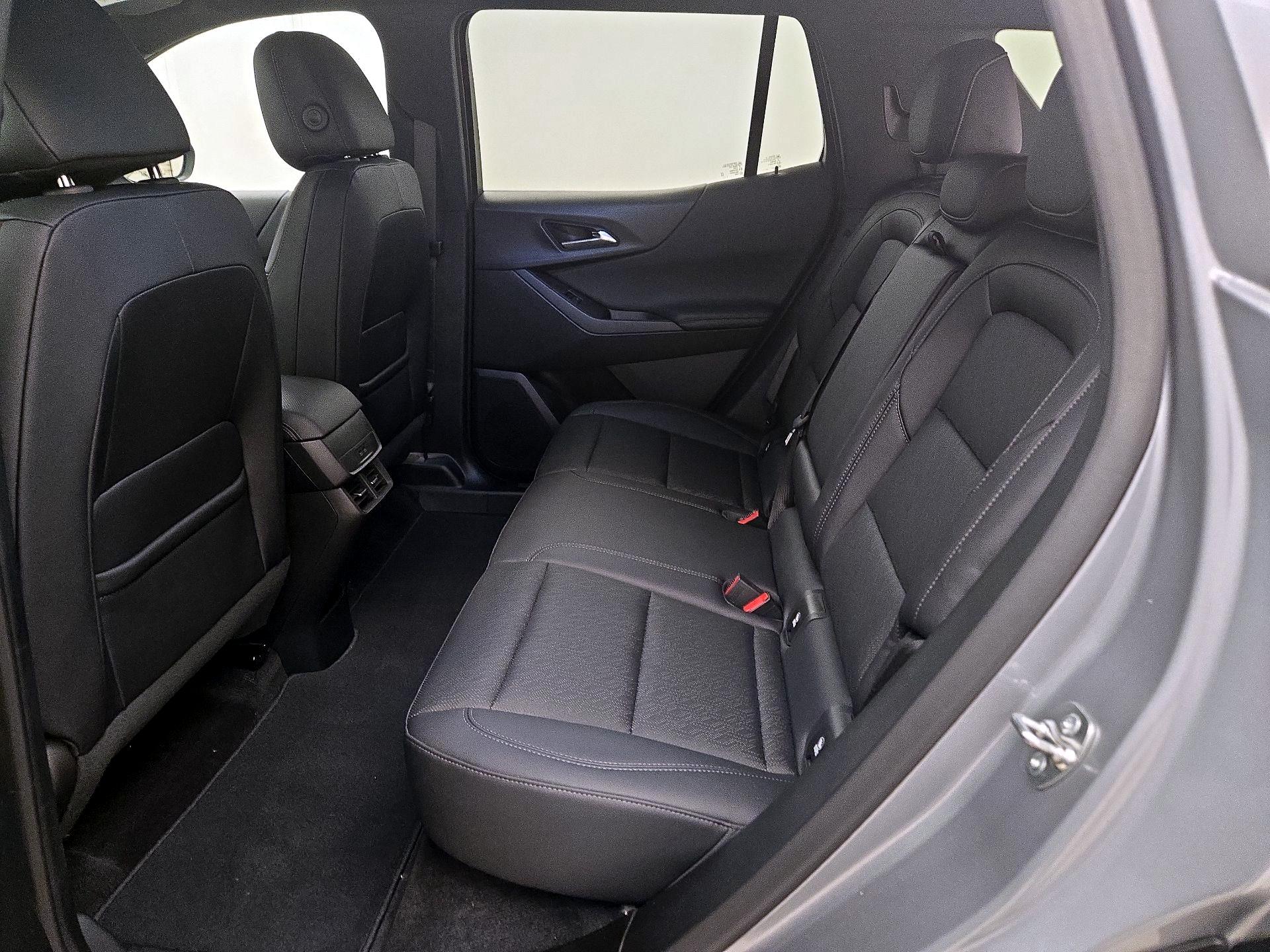 Thumbnail: 2025 Chevrolet Equinox - 18