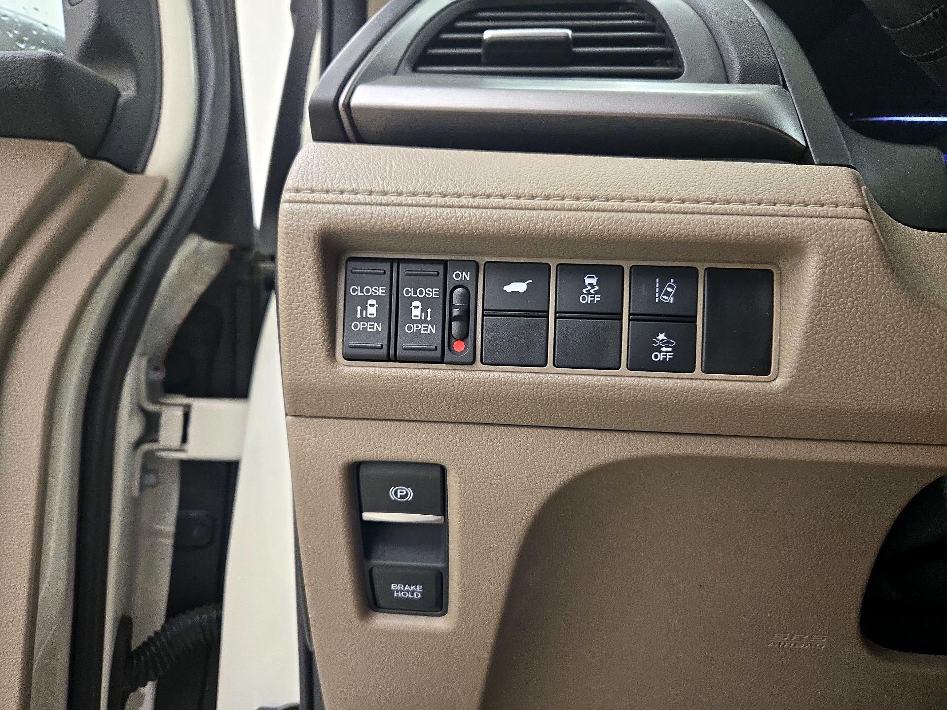 Thumbnail: 2019 Honda Odyssey - 13