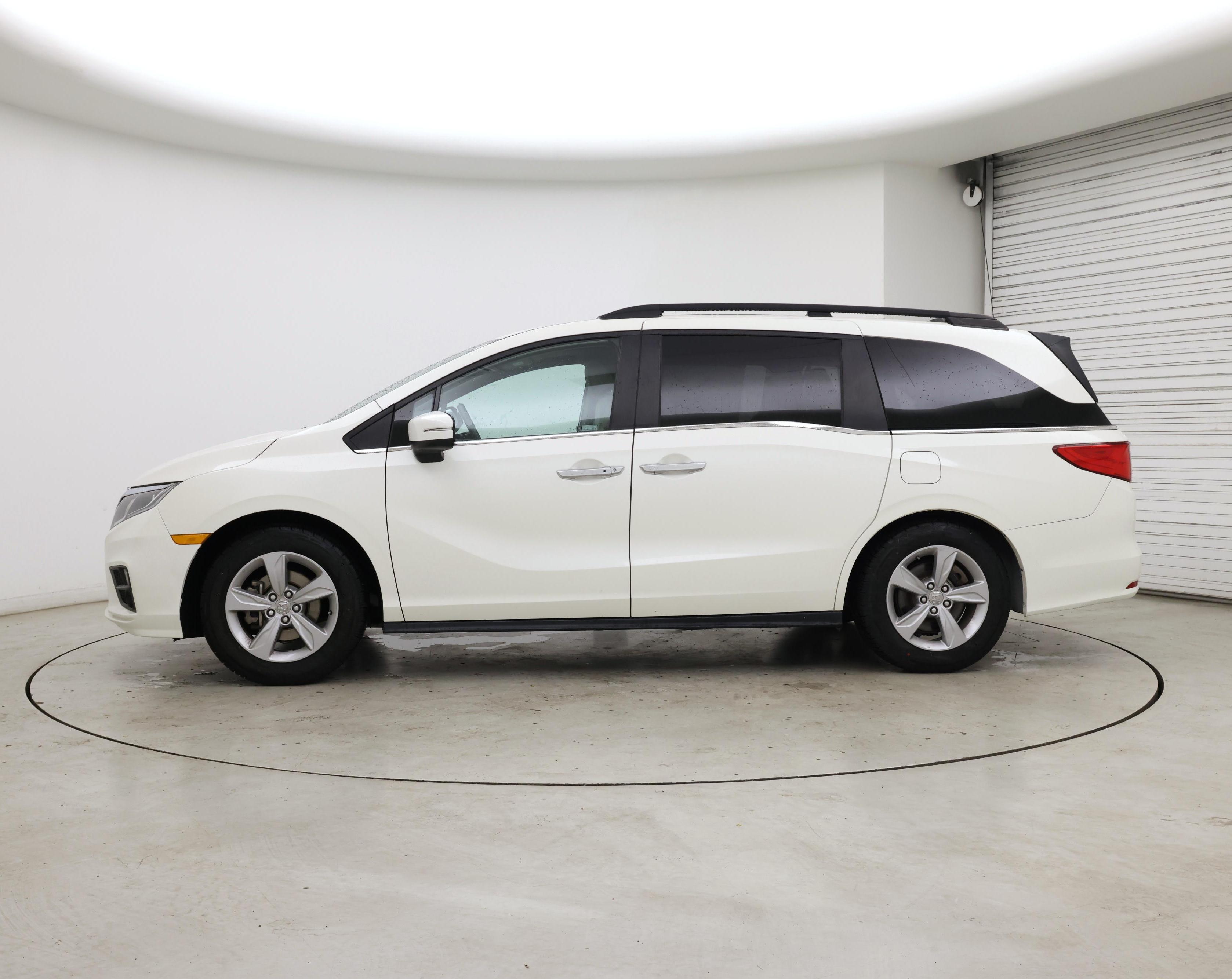 Thumbnail: 2019 Honda Odyssey - 3