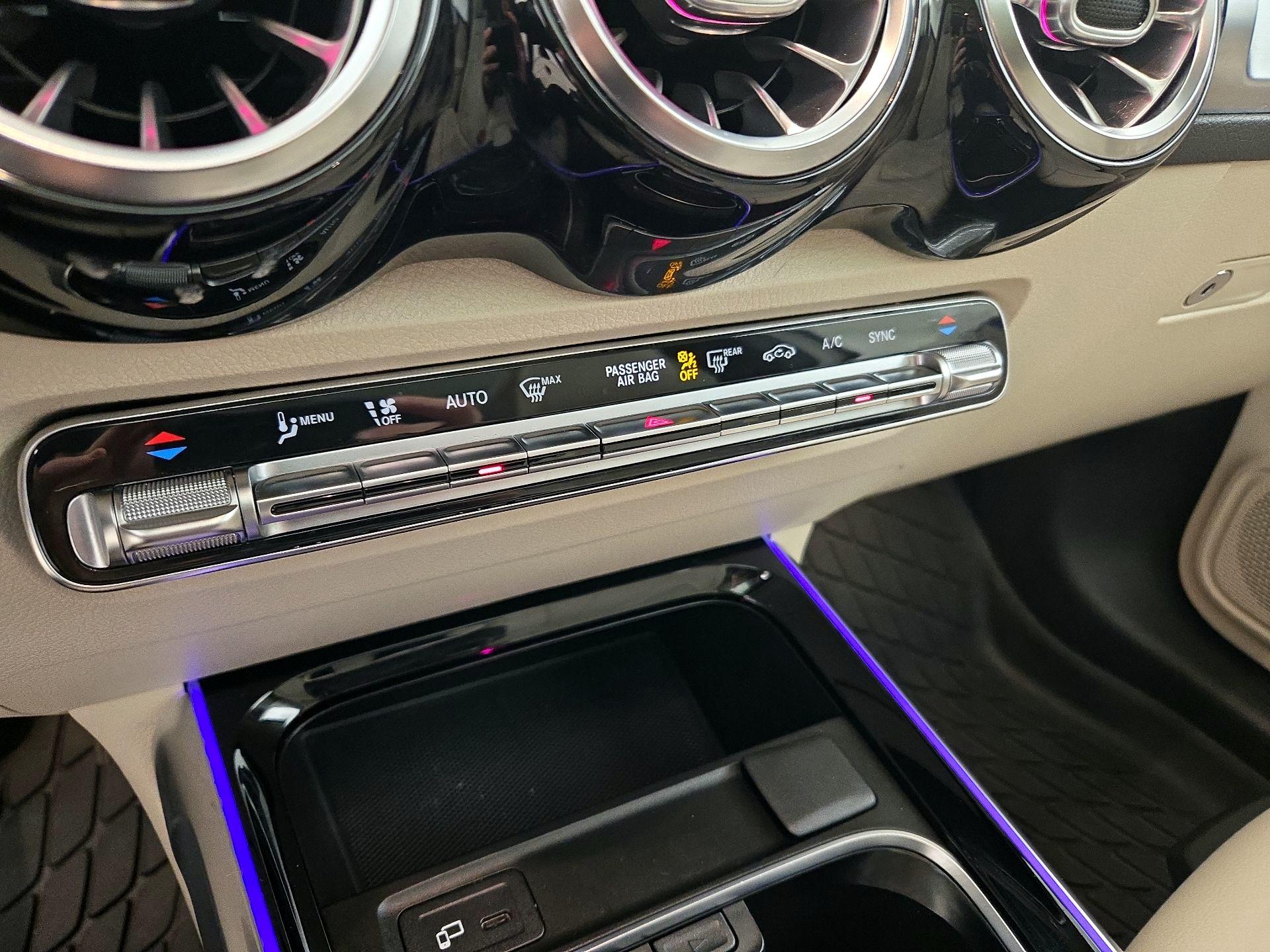 Thumbnail: 2021 Mercedes-Benz GLB - 15