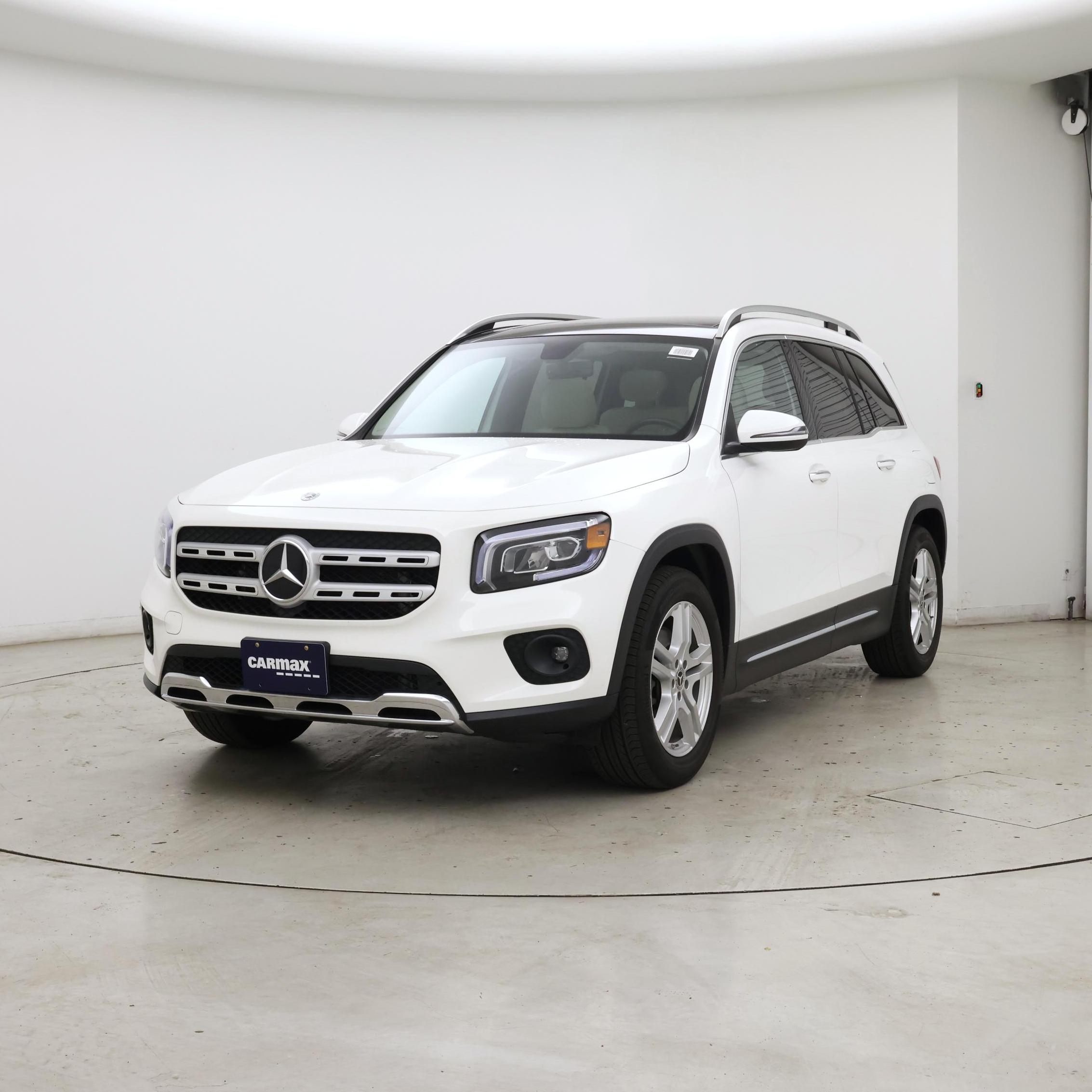 Thumbnail: 2021 Mercedes-Benz GLB - 4