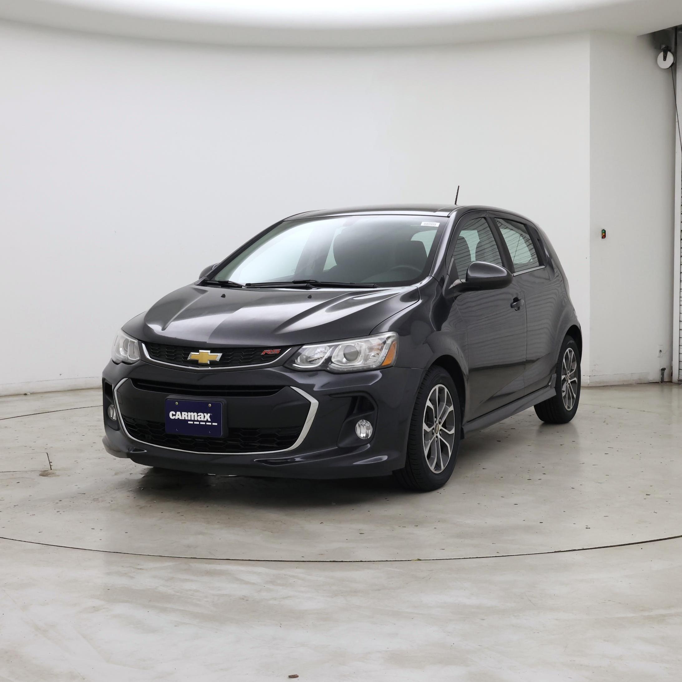 Thumbnail: 2017 Chevrolet Sonic - 4