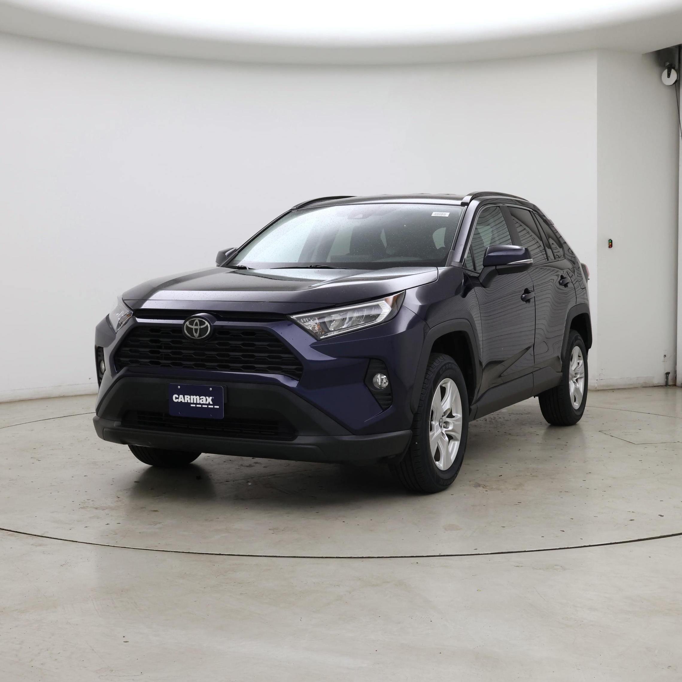 Thumbnail: 2020 Toyota RAV4 - 4