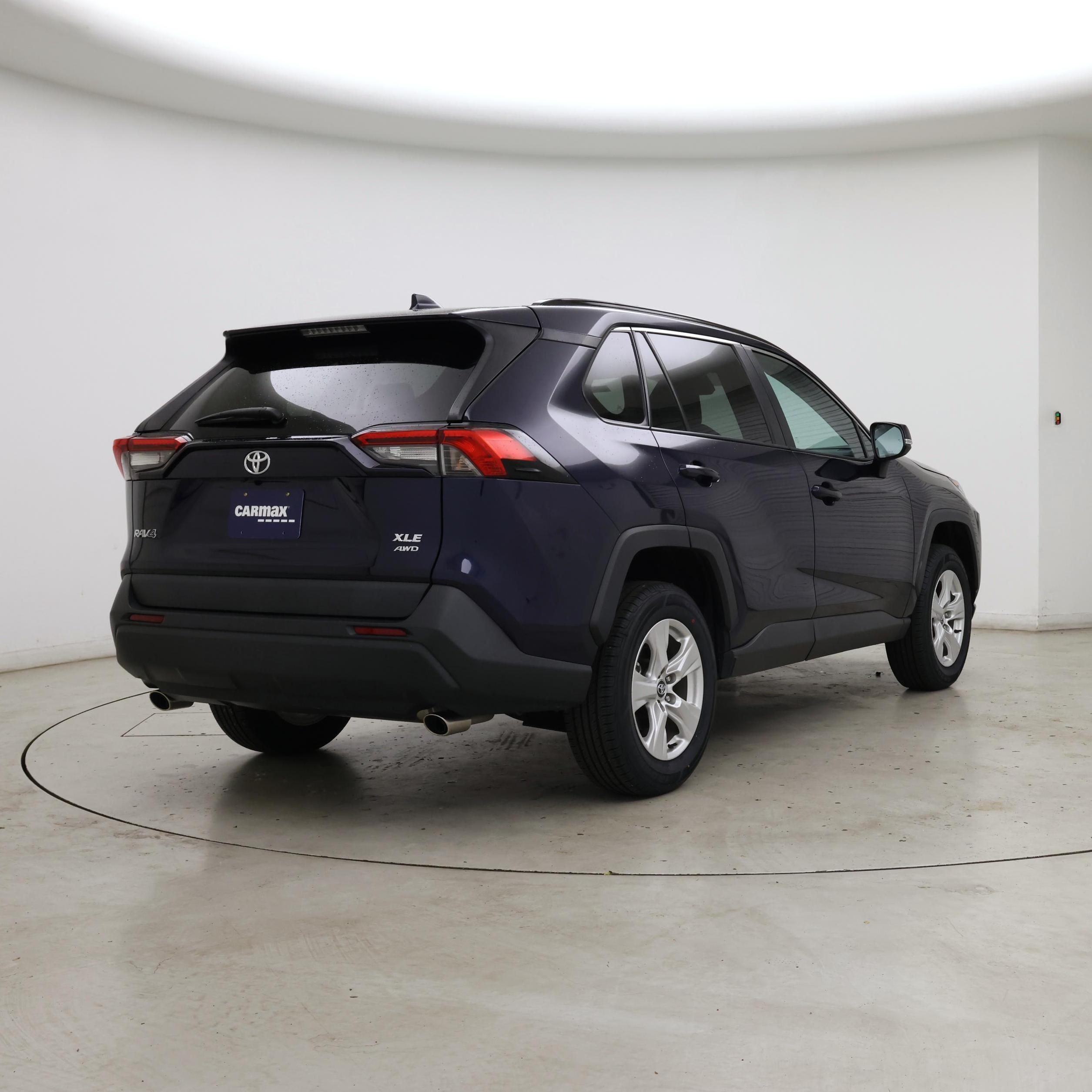 Thumbnail: 2020 Toyota RAV4 - 8