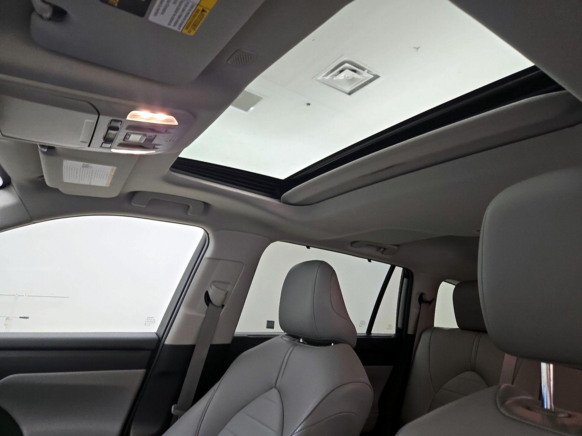 Thumbnail: 2021 Toyota Highlander - 20