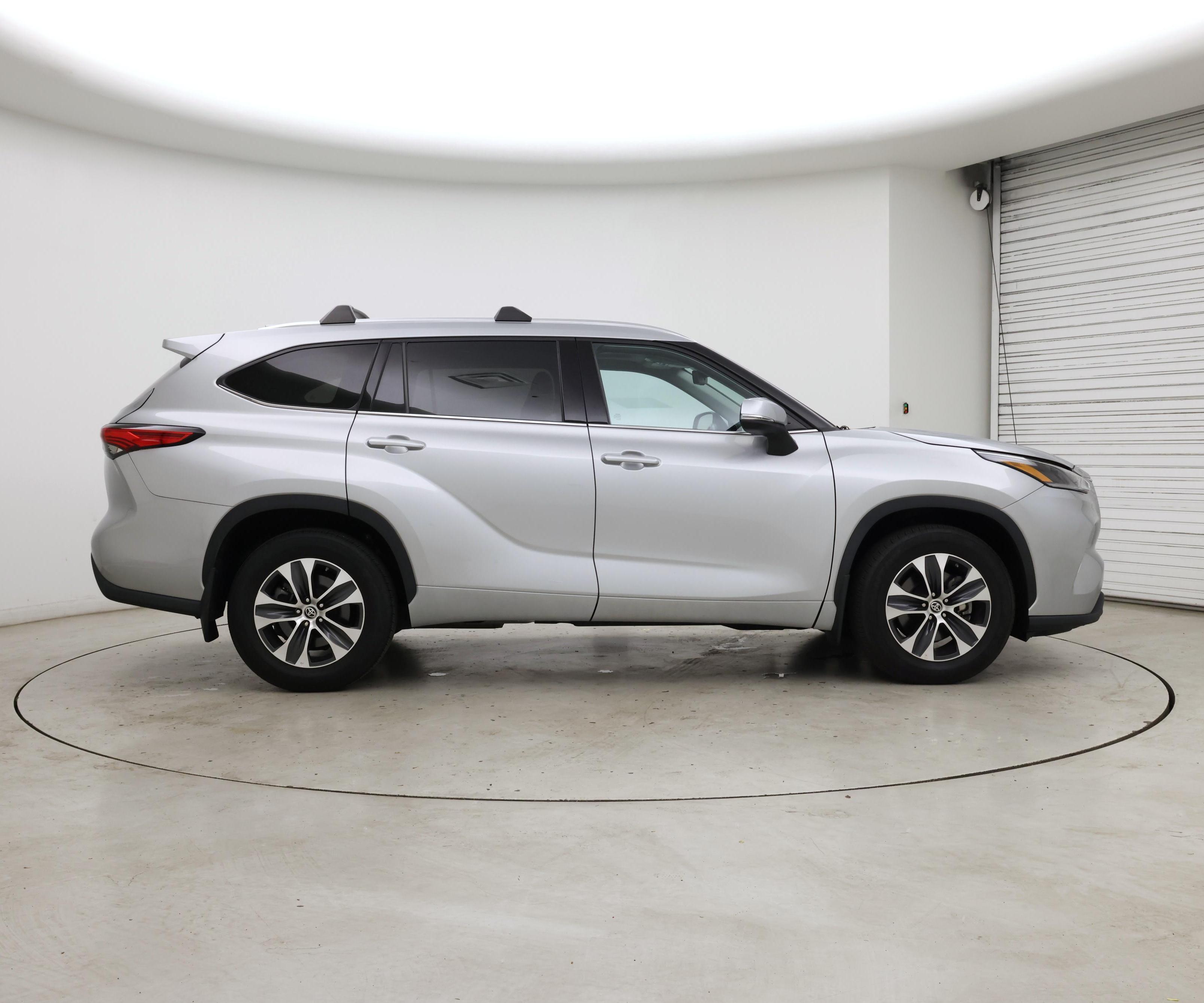Thumbnail: 2021 Toyota Highlander - 7