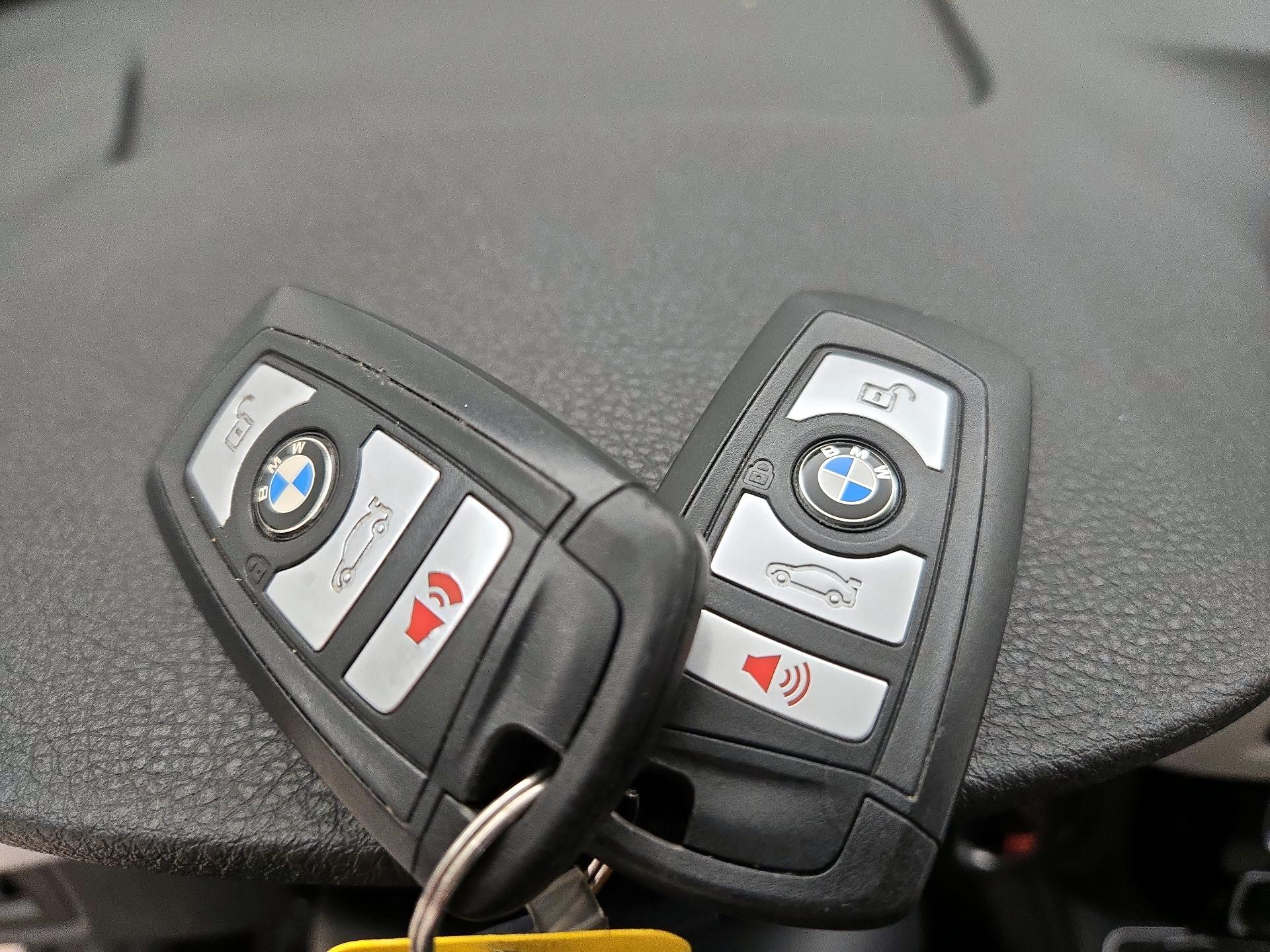 Thumbnail: 2016 BMW 3 Series - 20