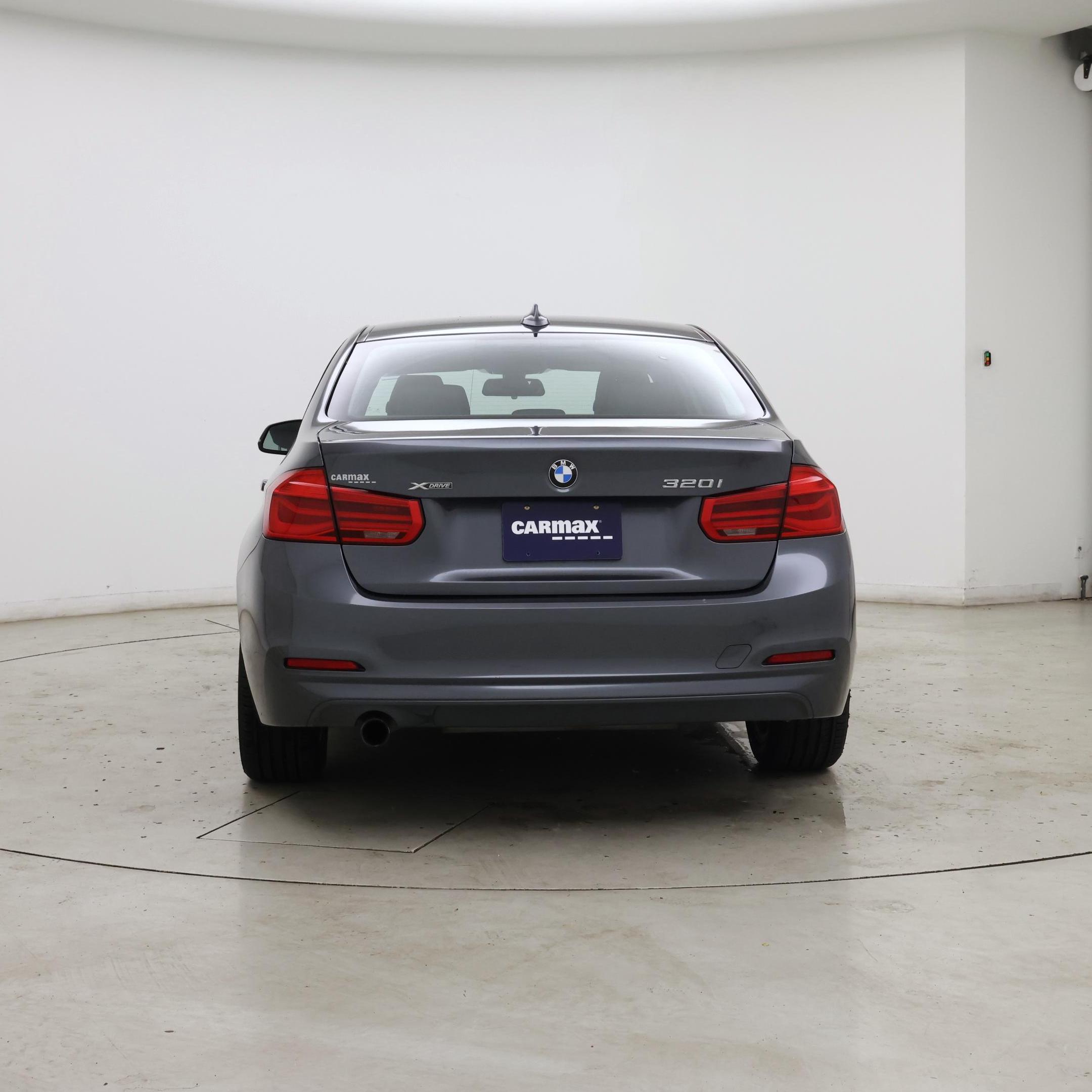 Thumbnail: 2016 BMW 3 Series - 6