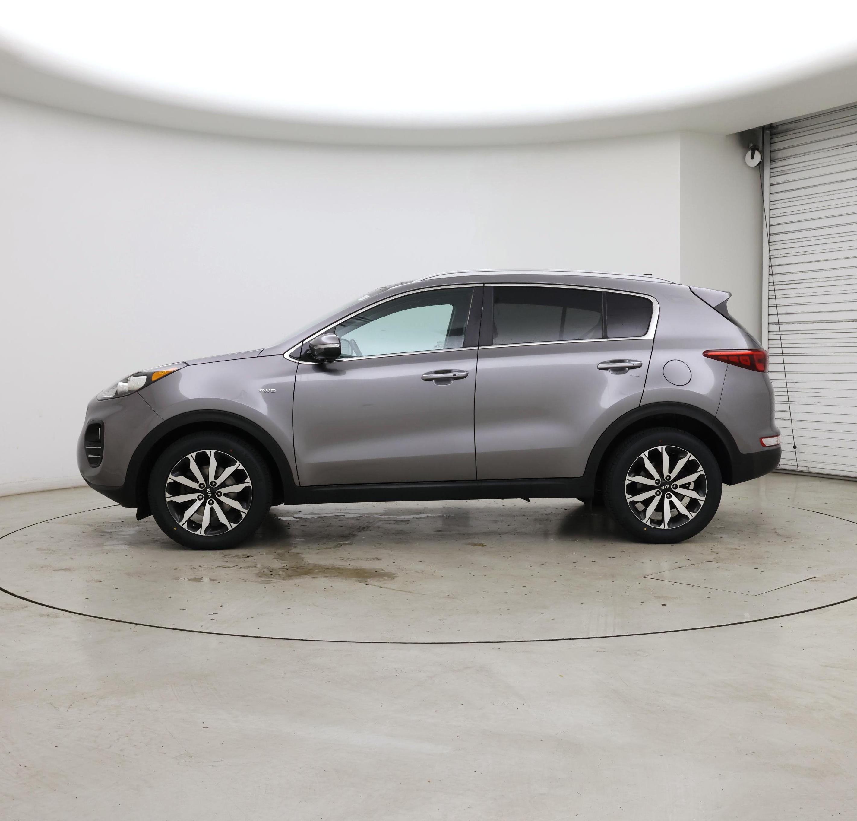 Thumbnail: 2017 Kia Sportage - 3