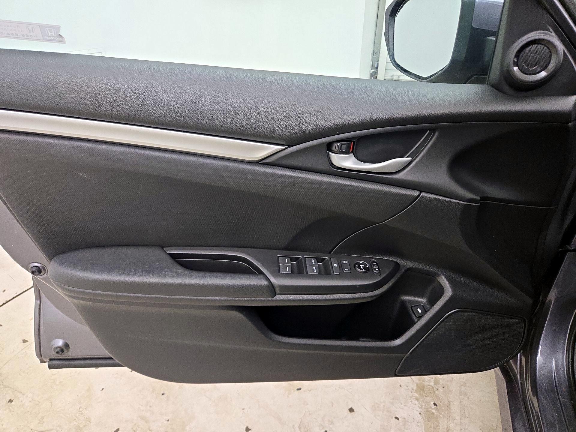 Thumbnail: 2019 Honda Civic - 12