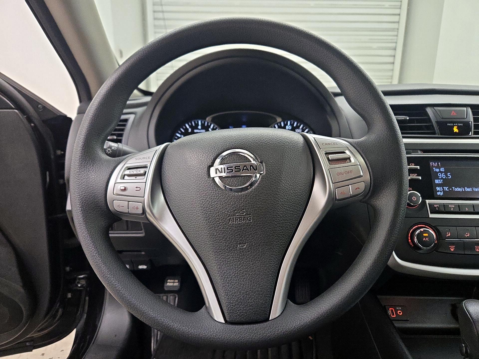 Thumbnail: 2018 Nissan Altima - 10