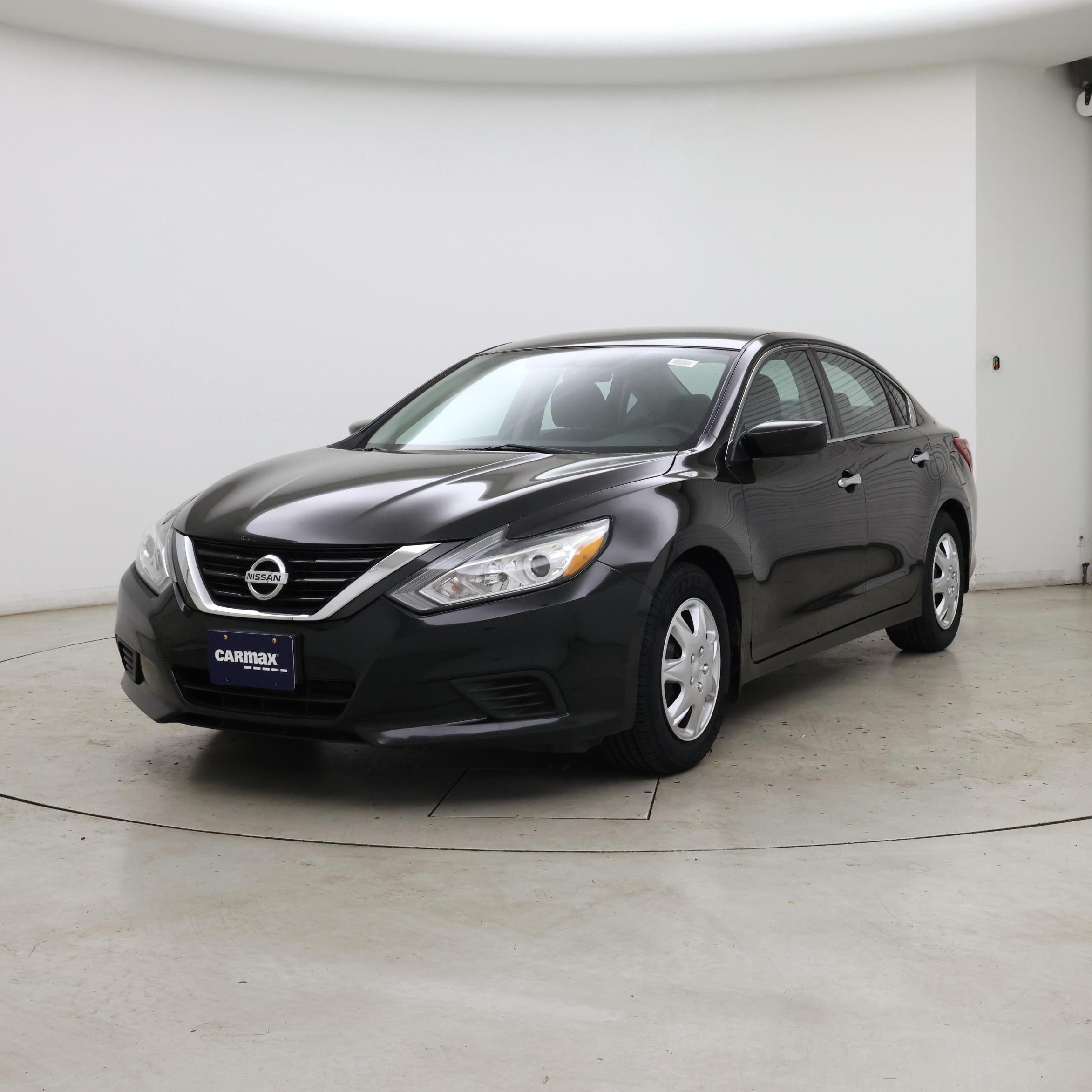 Thumbnail: 2018 Nissan Altima - 4