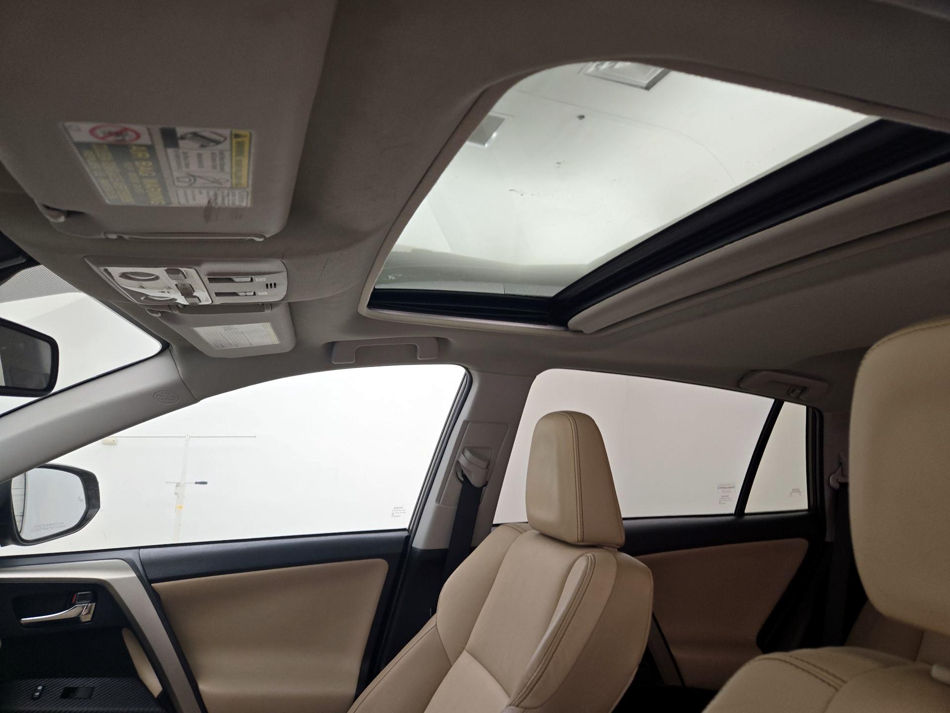 Thumbnail: 2014 Toyota RAV4 - 19