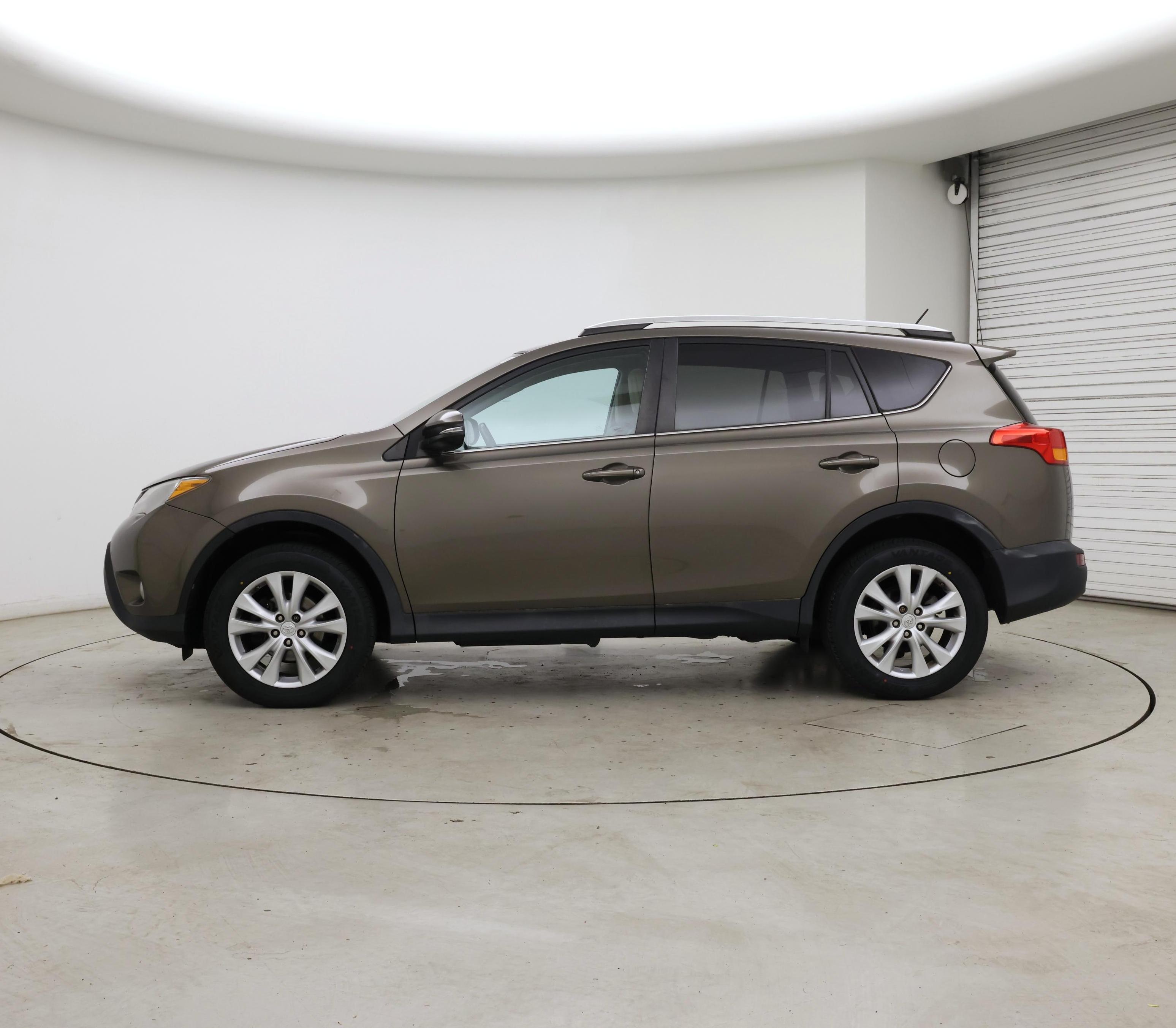 Thumbnail: 2014 Toyota RAV4 - 3