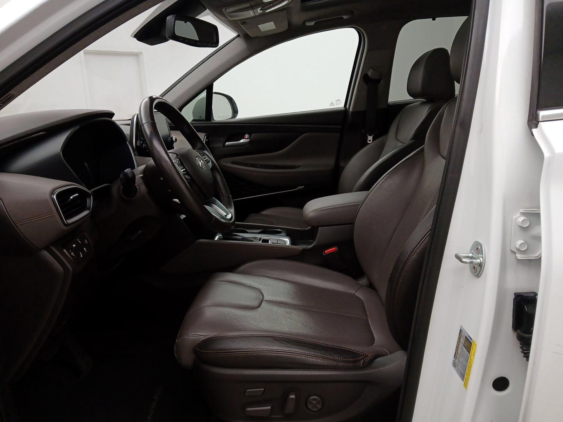 Thumbnail: 2019 Hyundai Santa Fe - 11