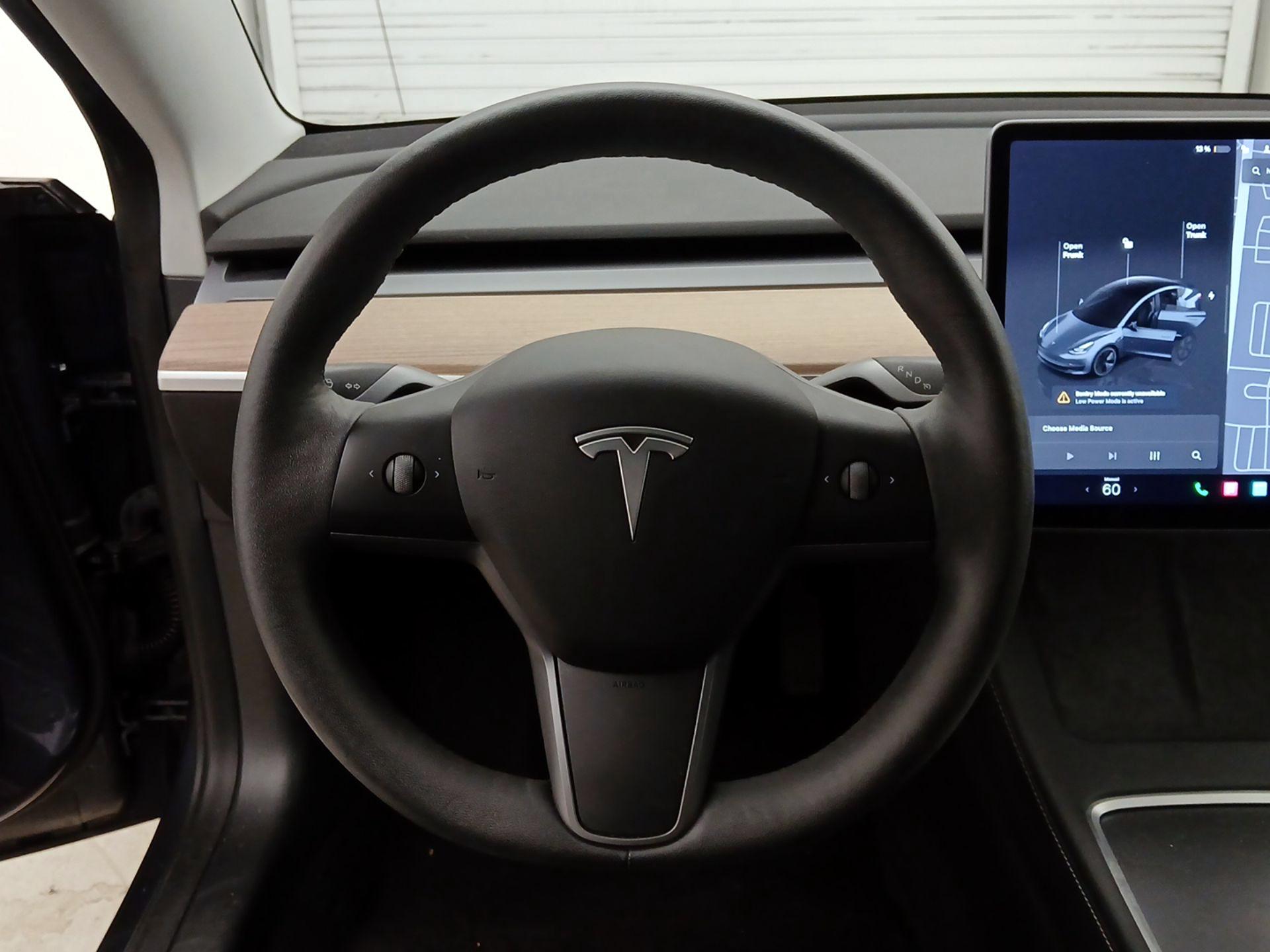 Thumbnail: 2022 Tesla Model 3 - 10