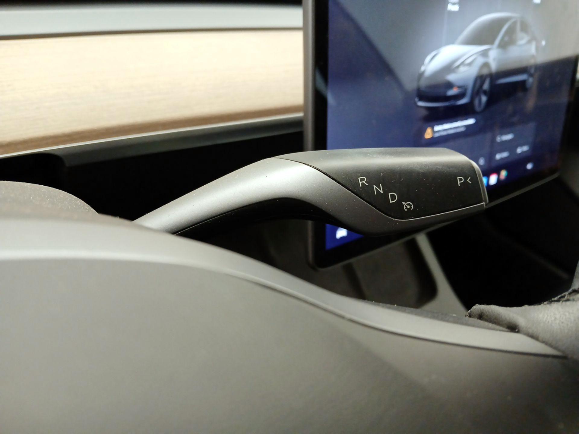Thumbnail: 2022 Tesla Model 3 - 17