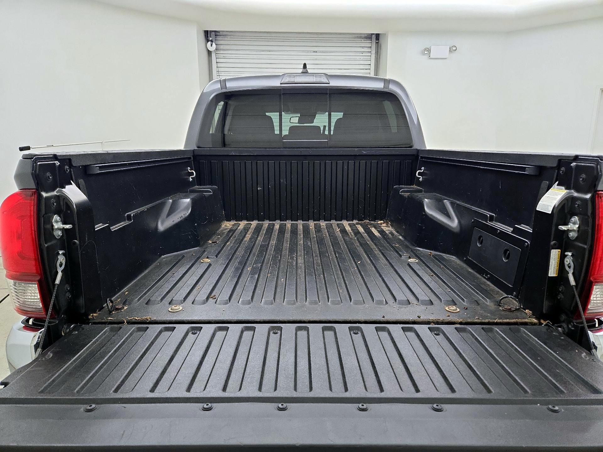 Thumbnail: 2023 Toyota Tacoma - 20