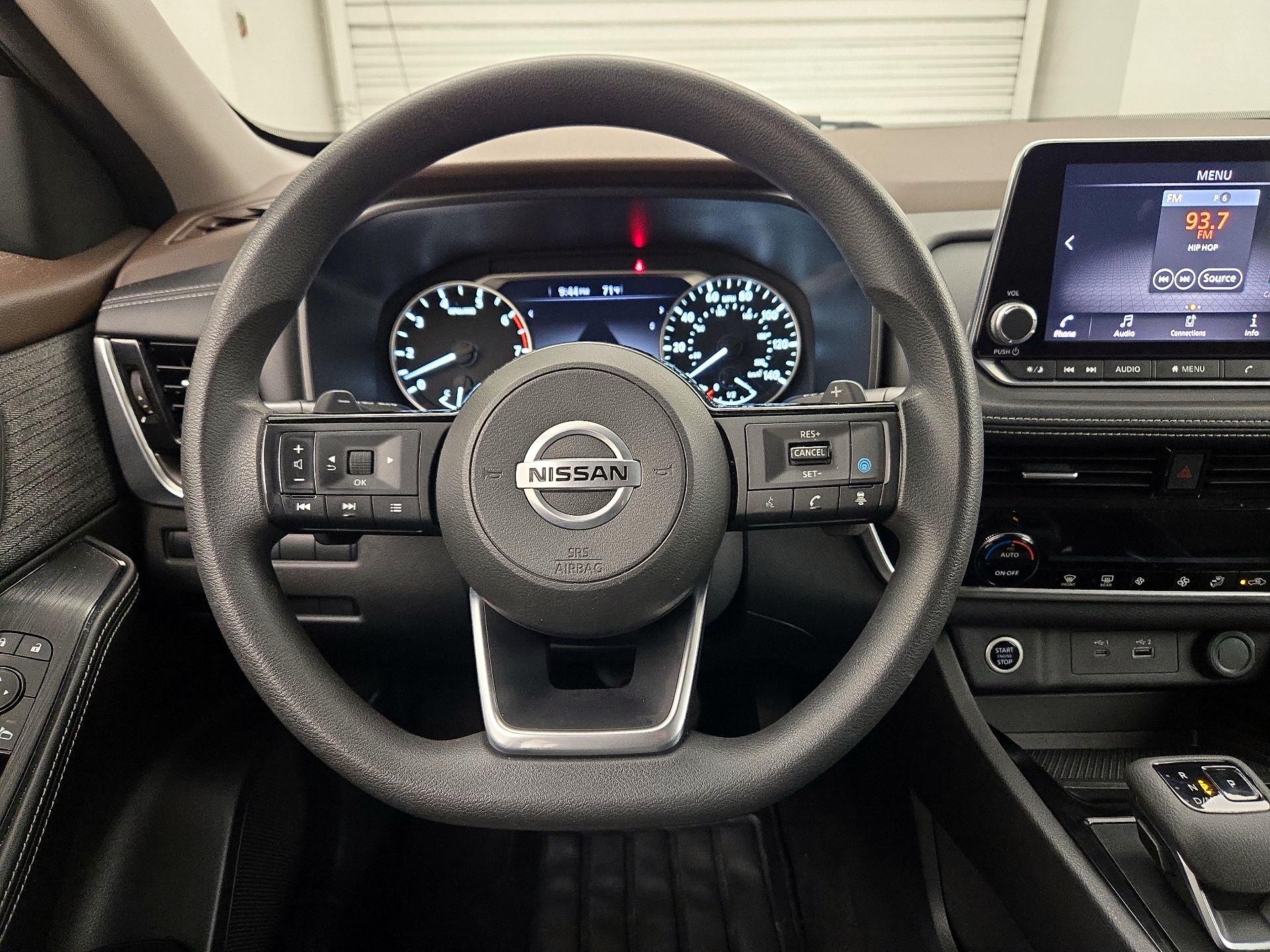 Thumbnail: 2021 Nissan Rogue - 10