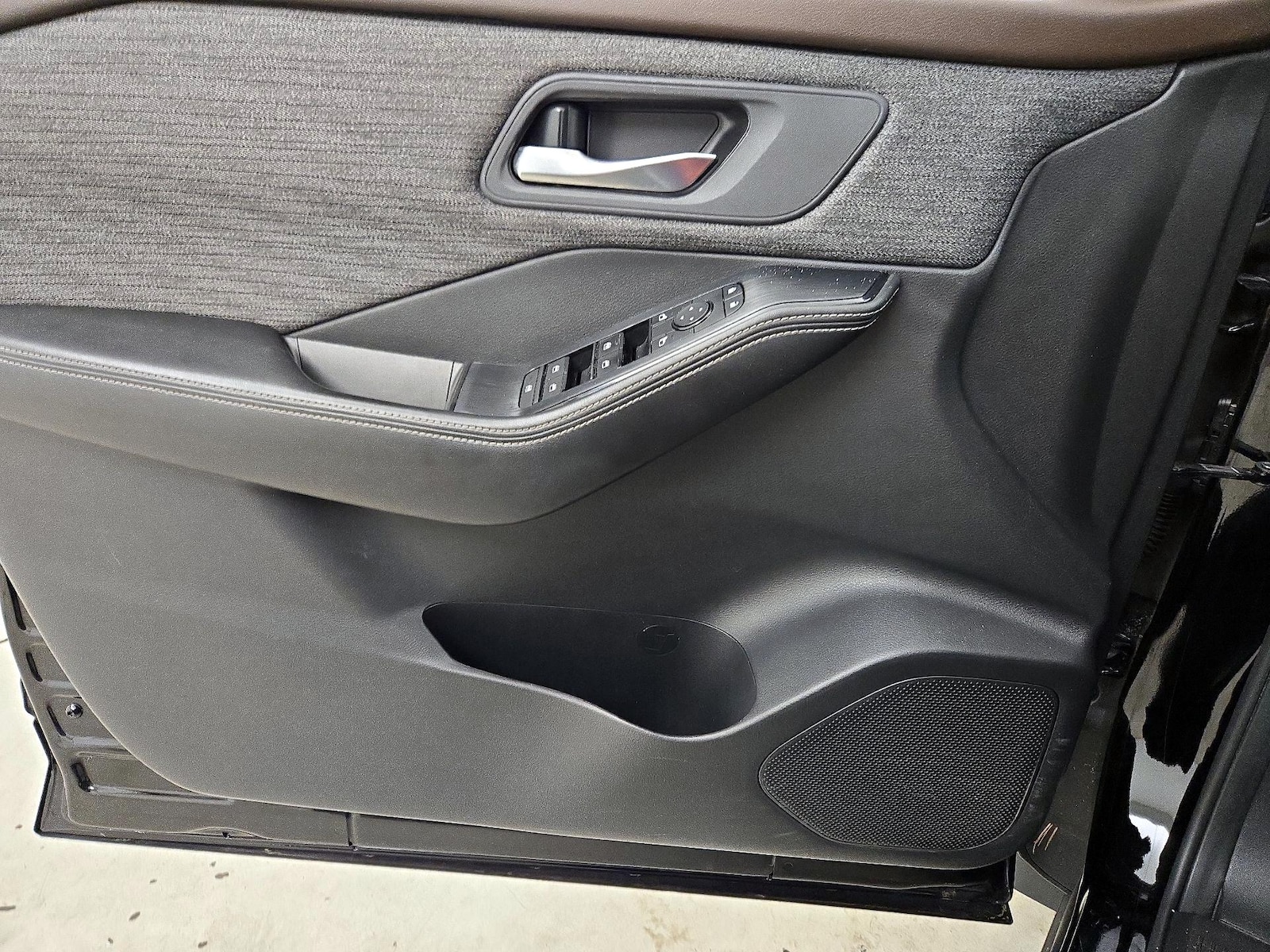 2021 Nissan Rogue SV - Photo 13