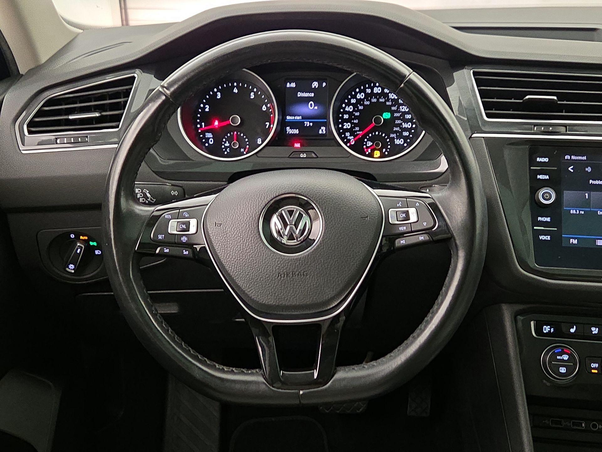 Thumbnail: 2019 Volkswagen Tiguan - 10