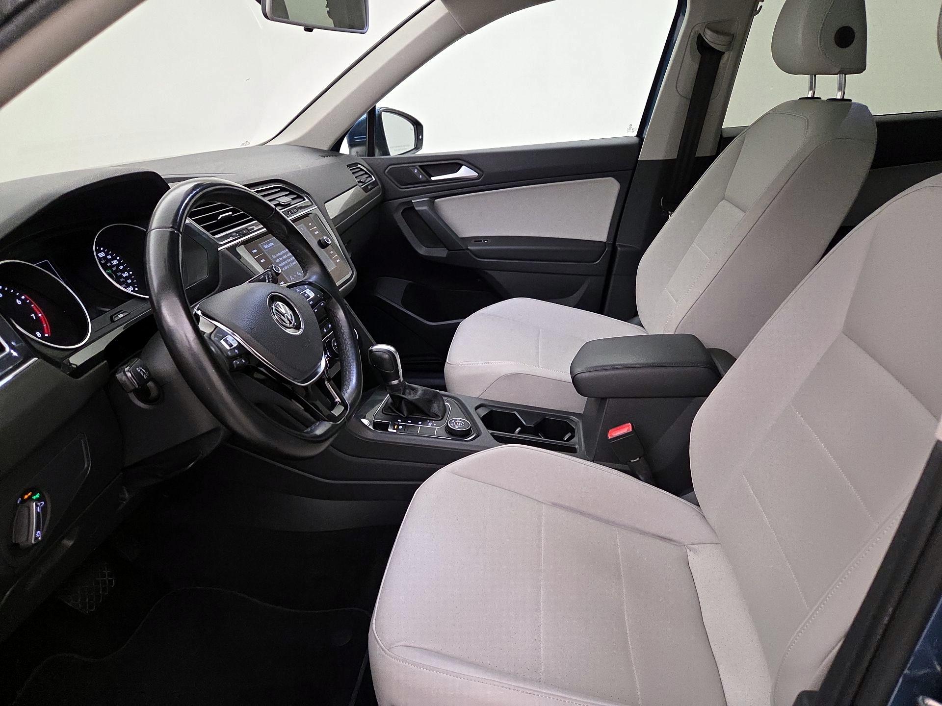 Thumbnail: 2019 Volkswagen Tiguan - 11