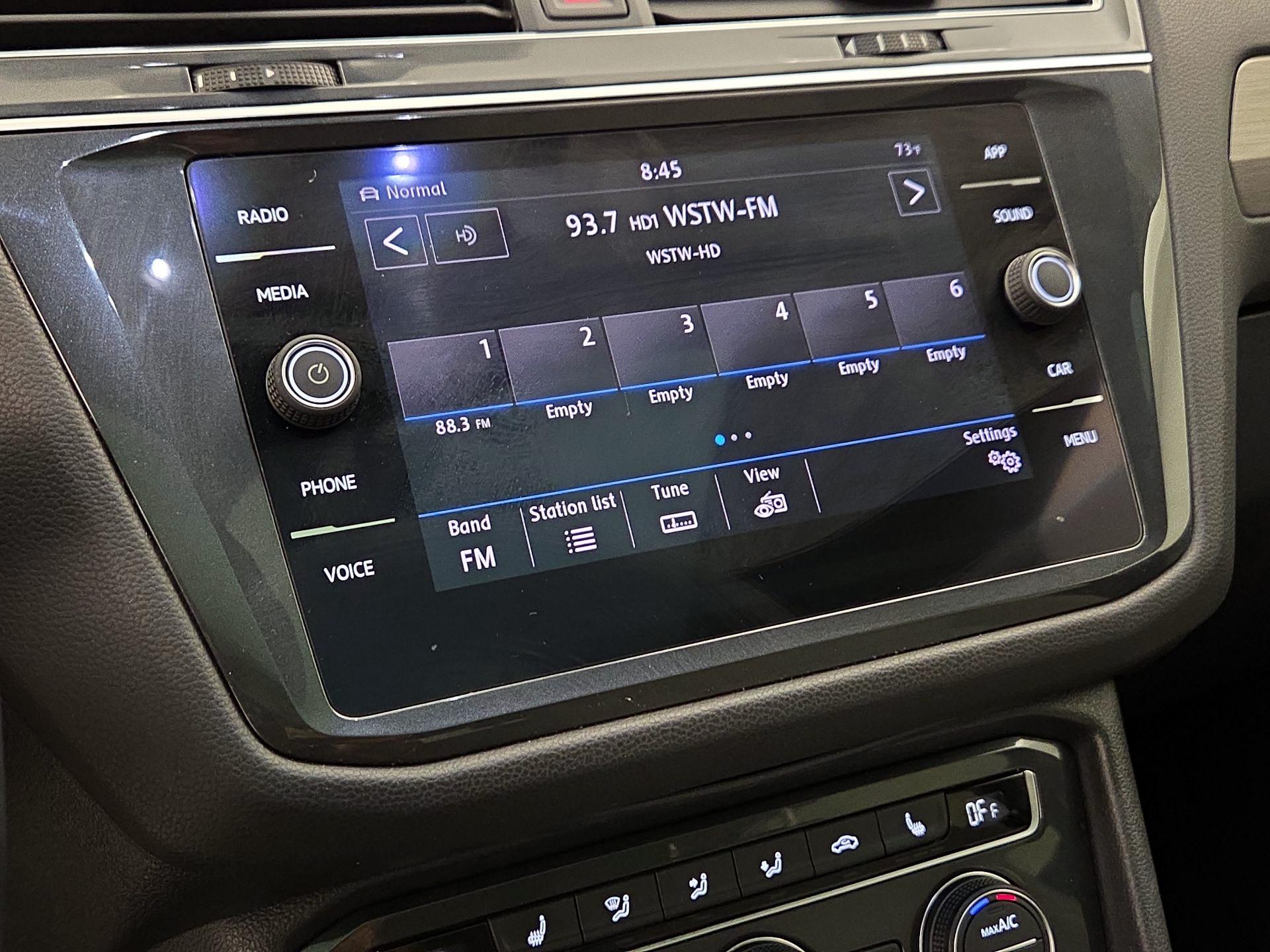 Thumbnail: 2019 Volkswagen Tiguan - 15