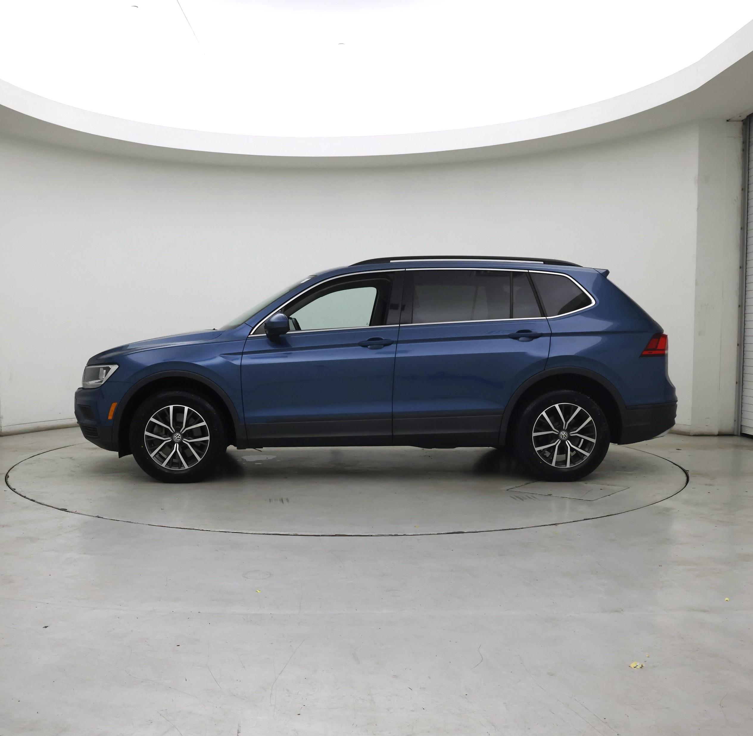 Thumbnail: 2019 Volkswagen Tiguan - 3