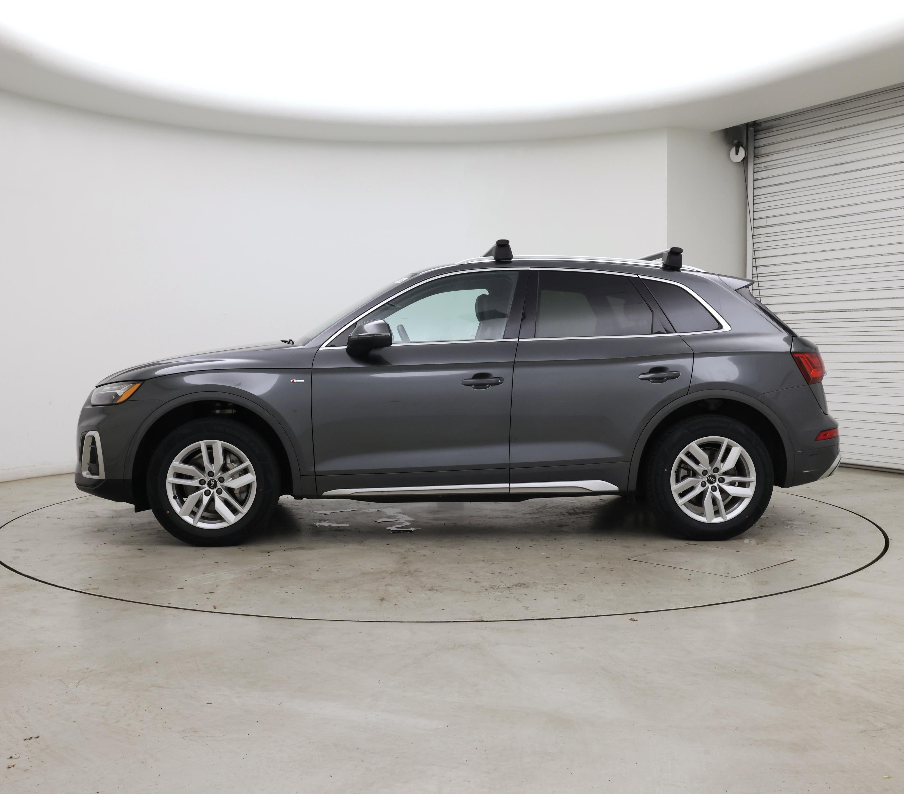 Thumbnail: 2022 Audi Q5 - 3