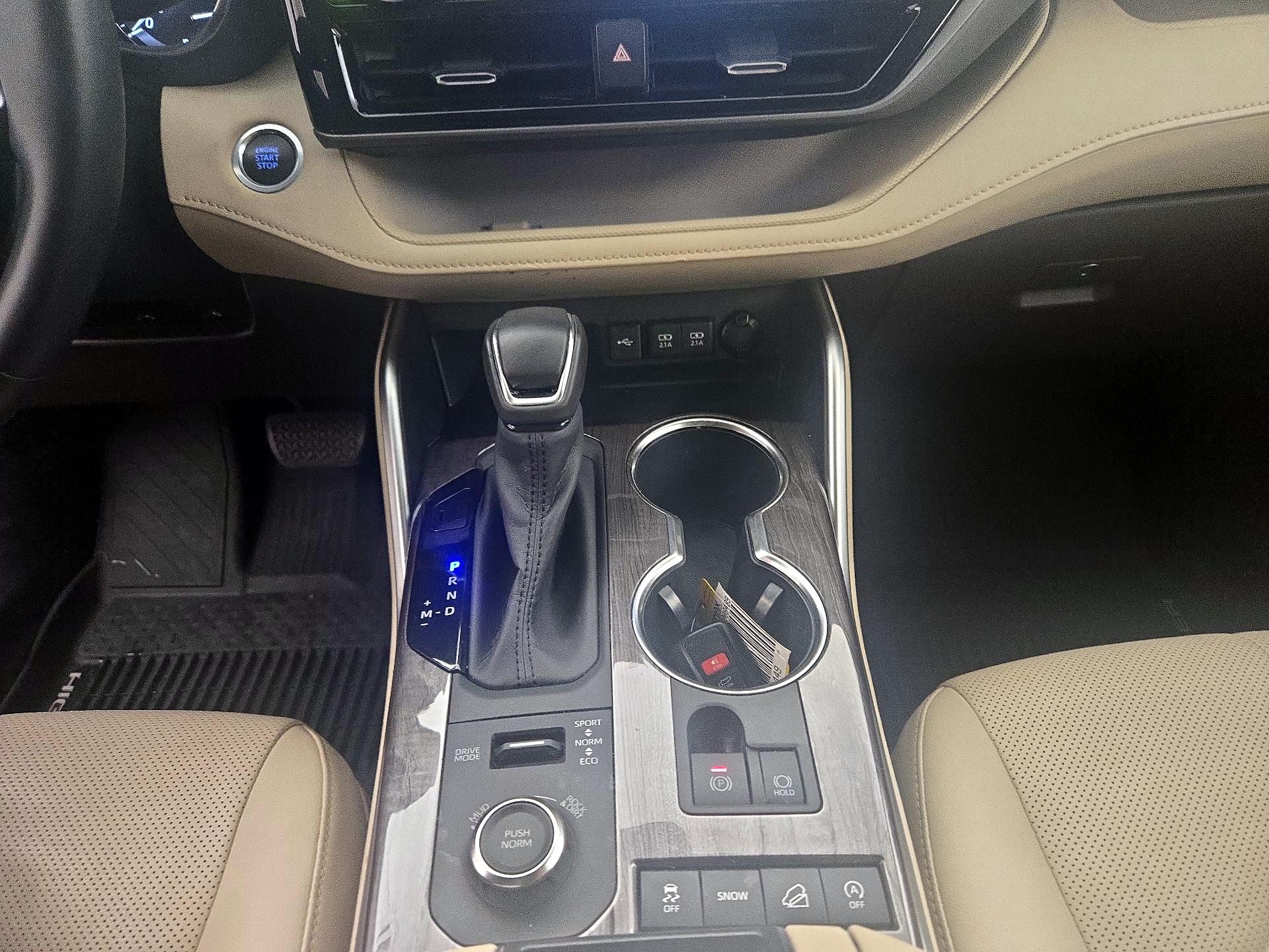 Thumbnail: 2020 Toyota Highlander - 18