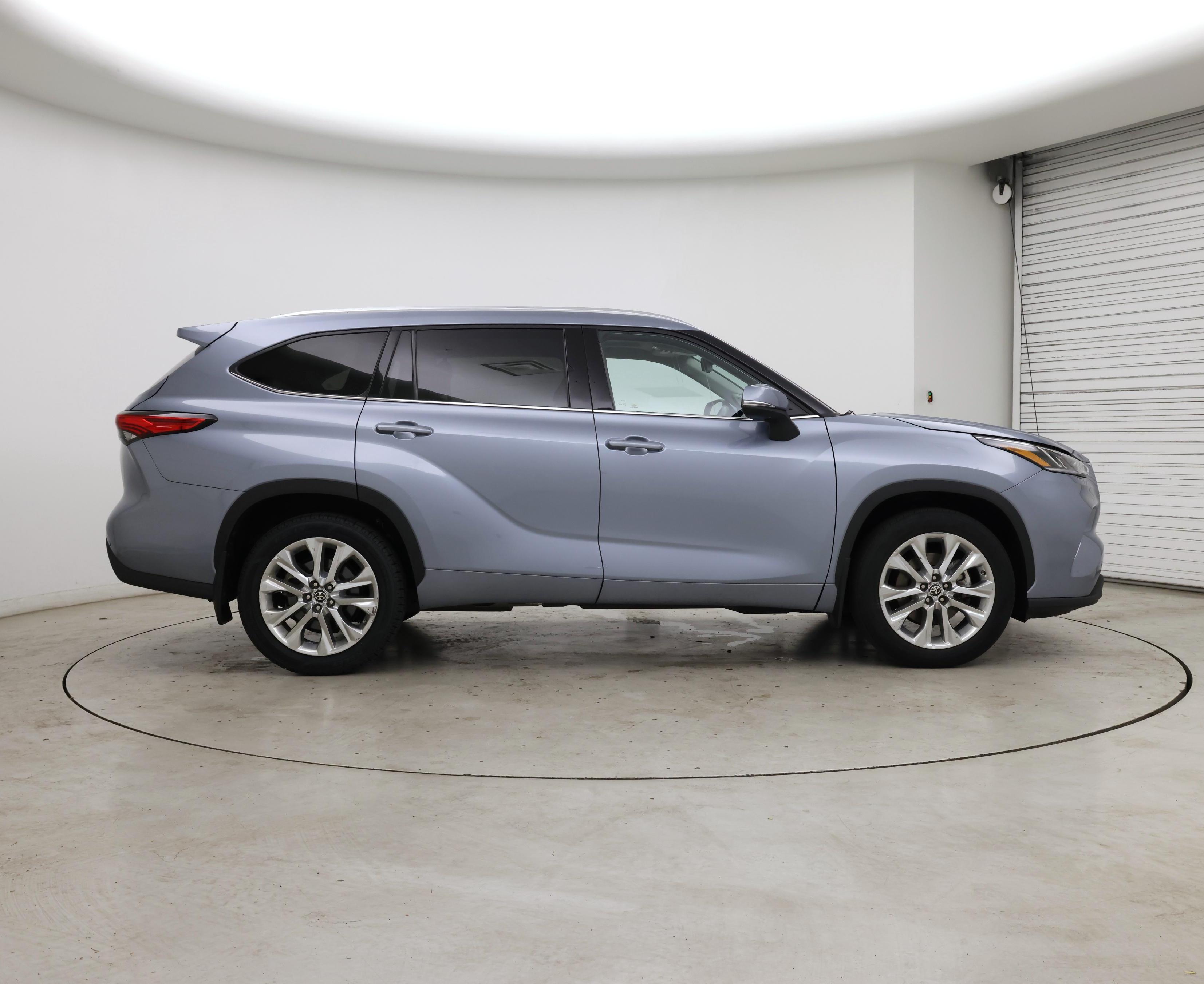 Thumbnail: 2020 Toyota Highlander - 7