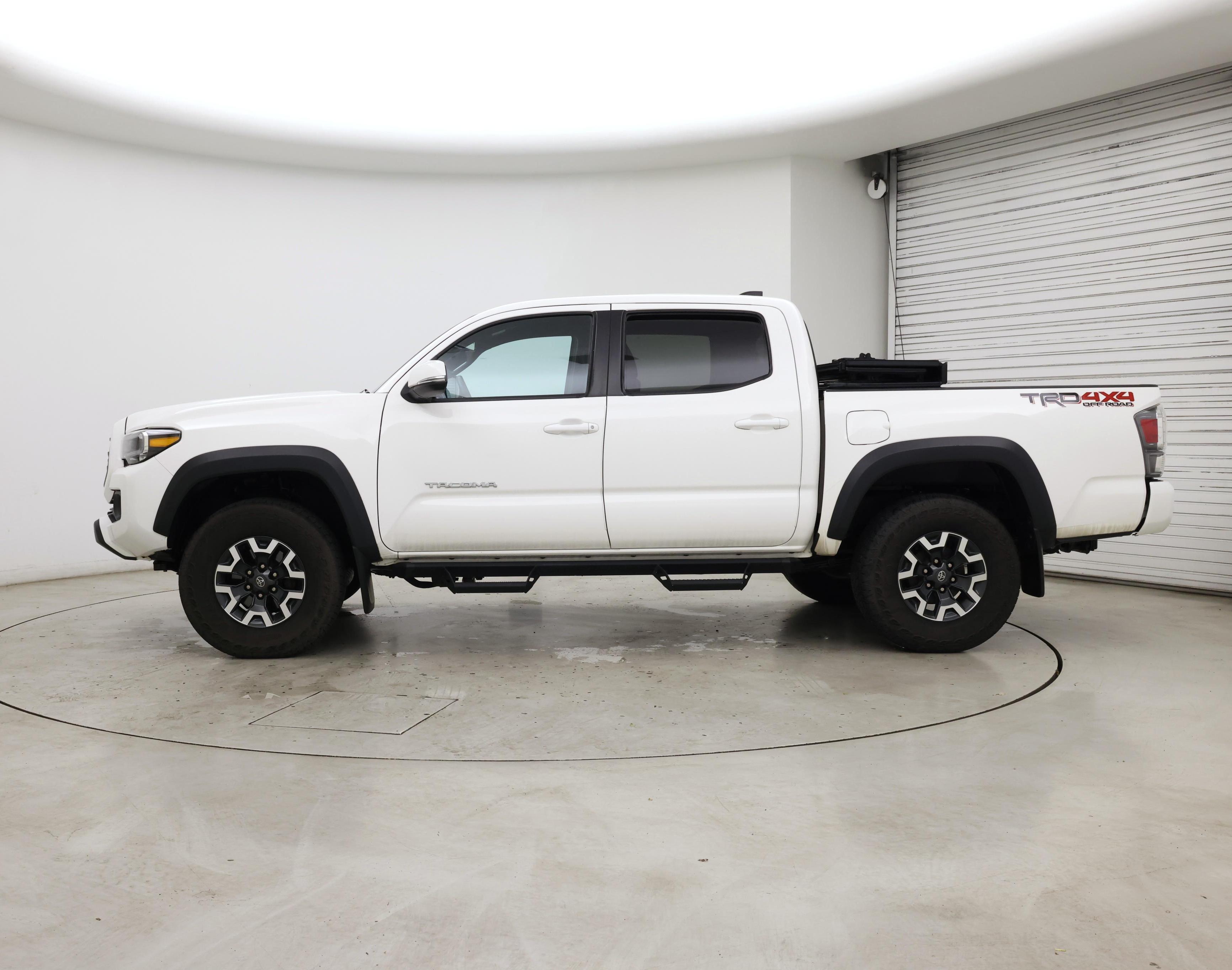 Thumbnail: 2021 Toyota Tacoma - 3