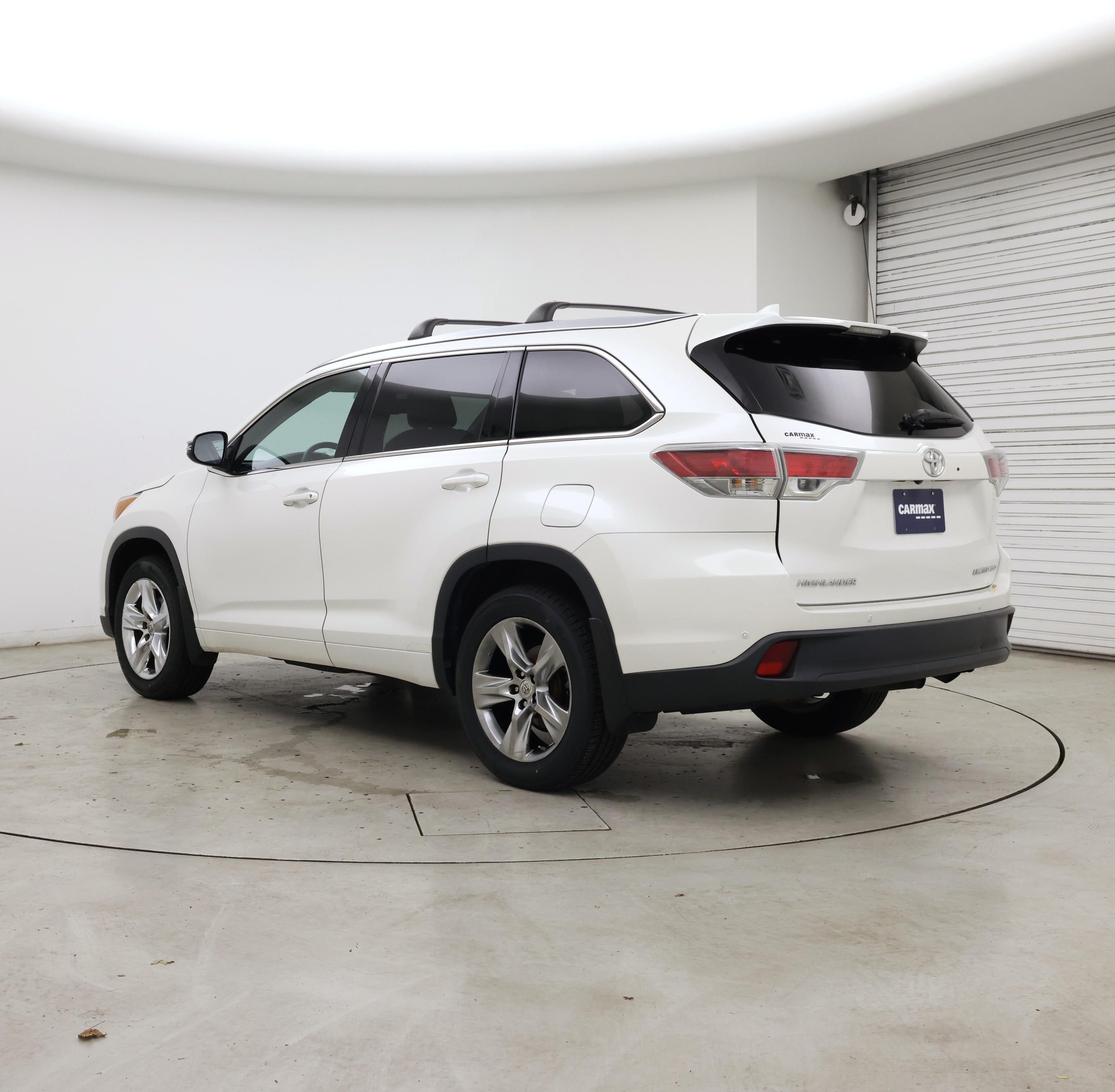 Thumbnail: 2015 Toyota Highlander - 2