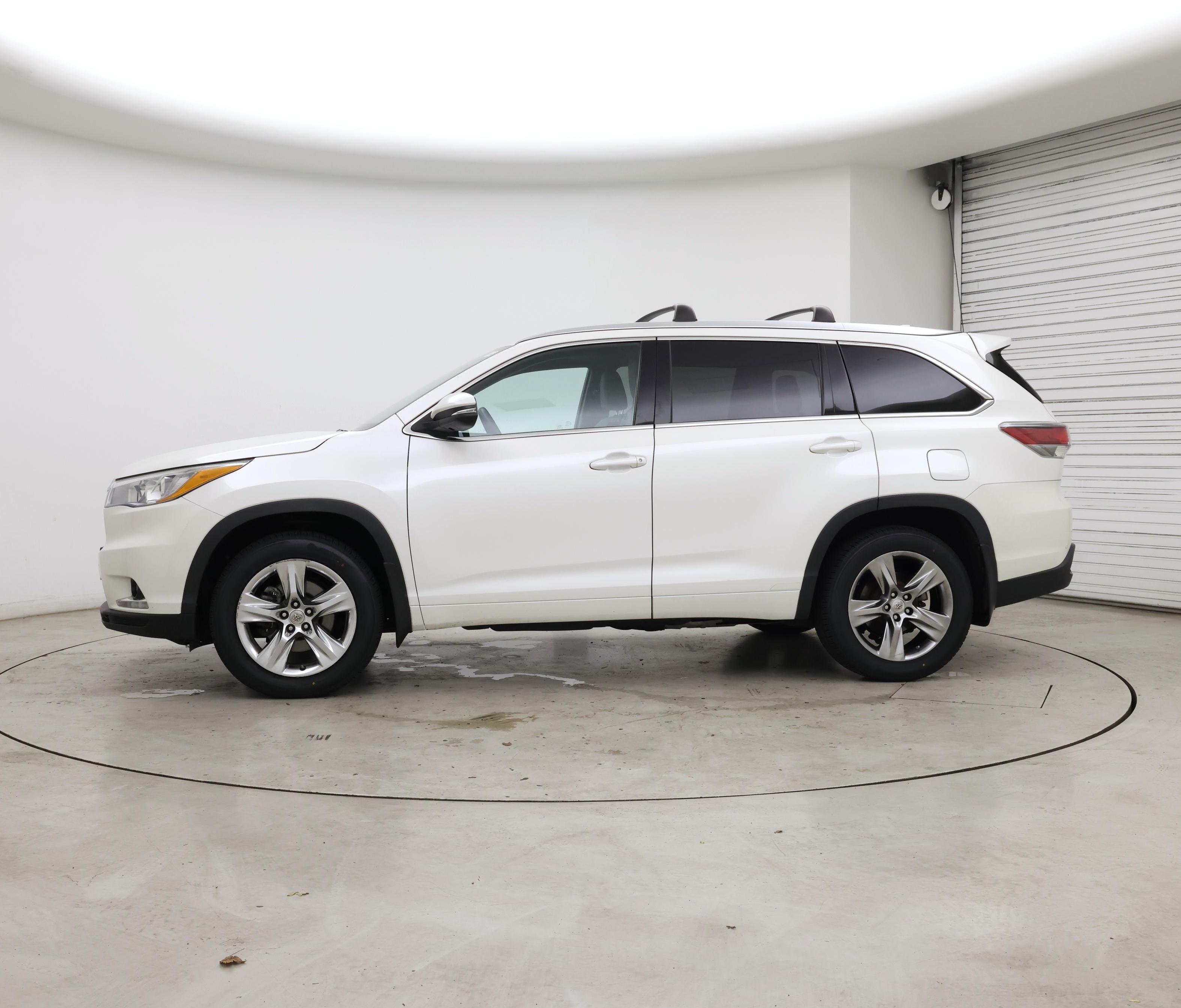 Thumbnail: 2015 Toyota Highlander - 3