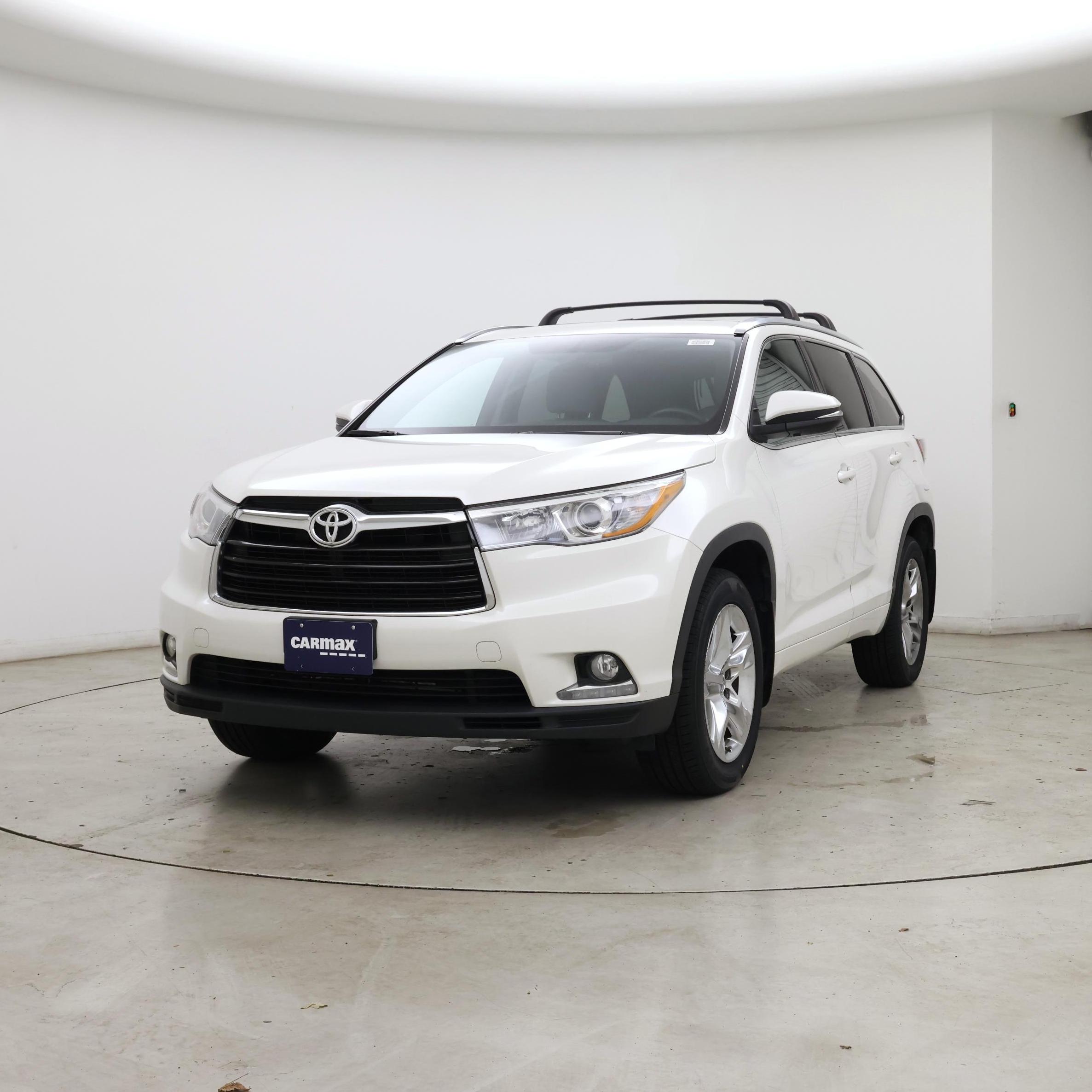 Thumbnail: 2015 Toyota Highlander - 4