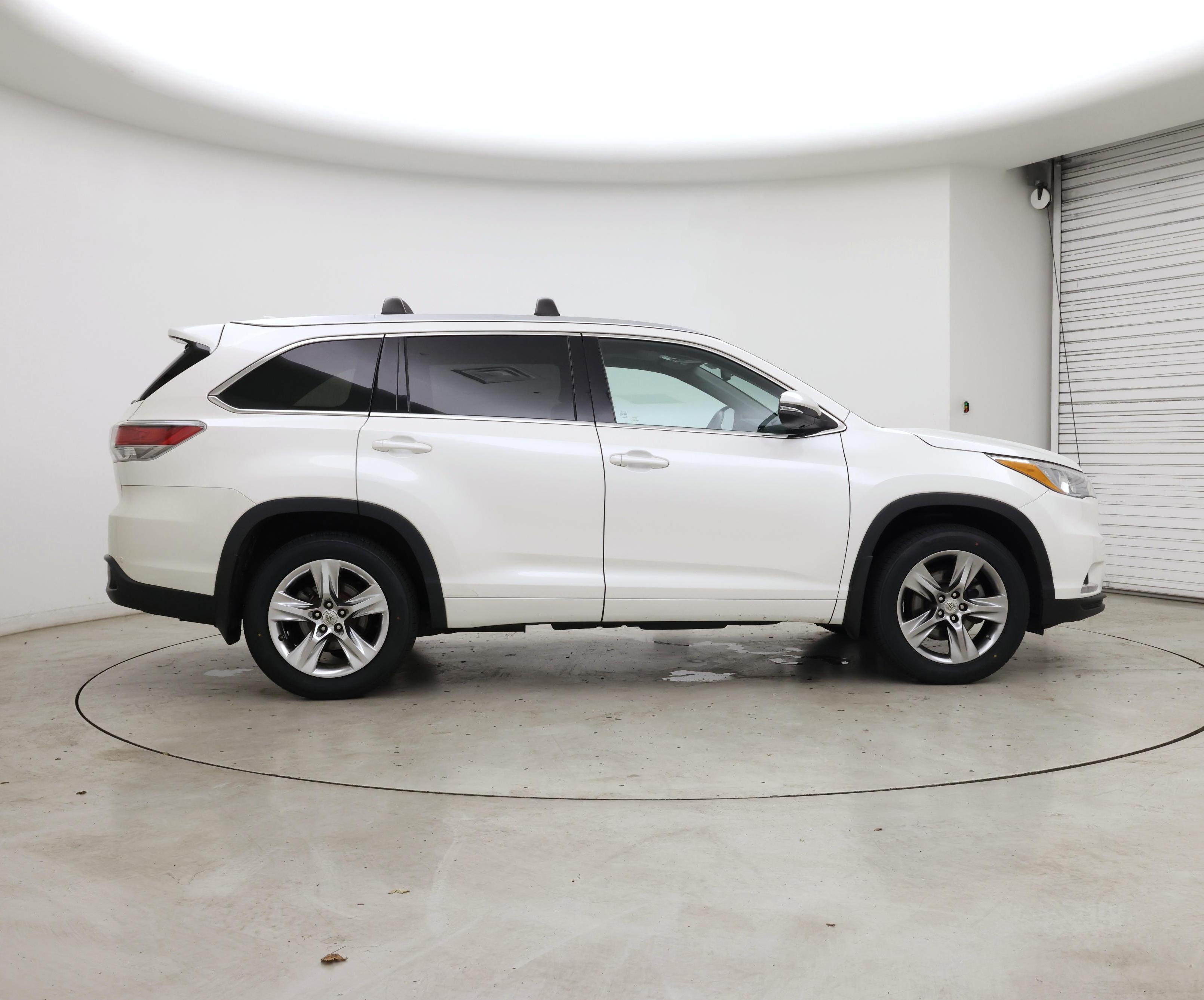 Thumbnail: 2015 Toyota Highlander - 7