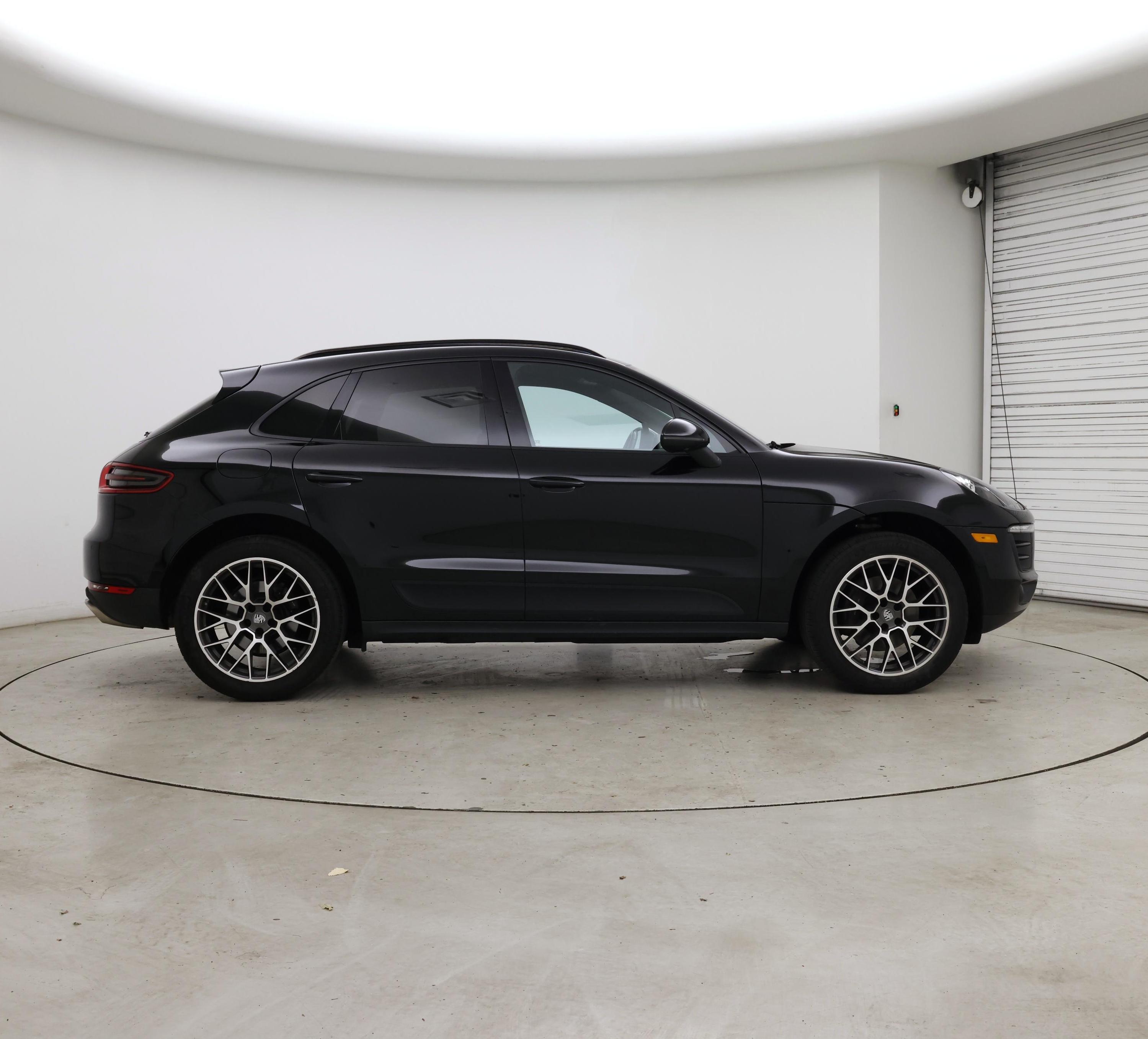 Thumbnail: 2018 Porsche Macan - 7