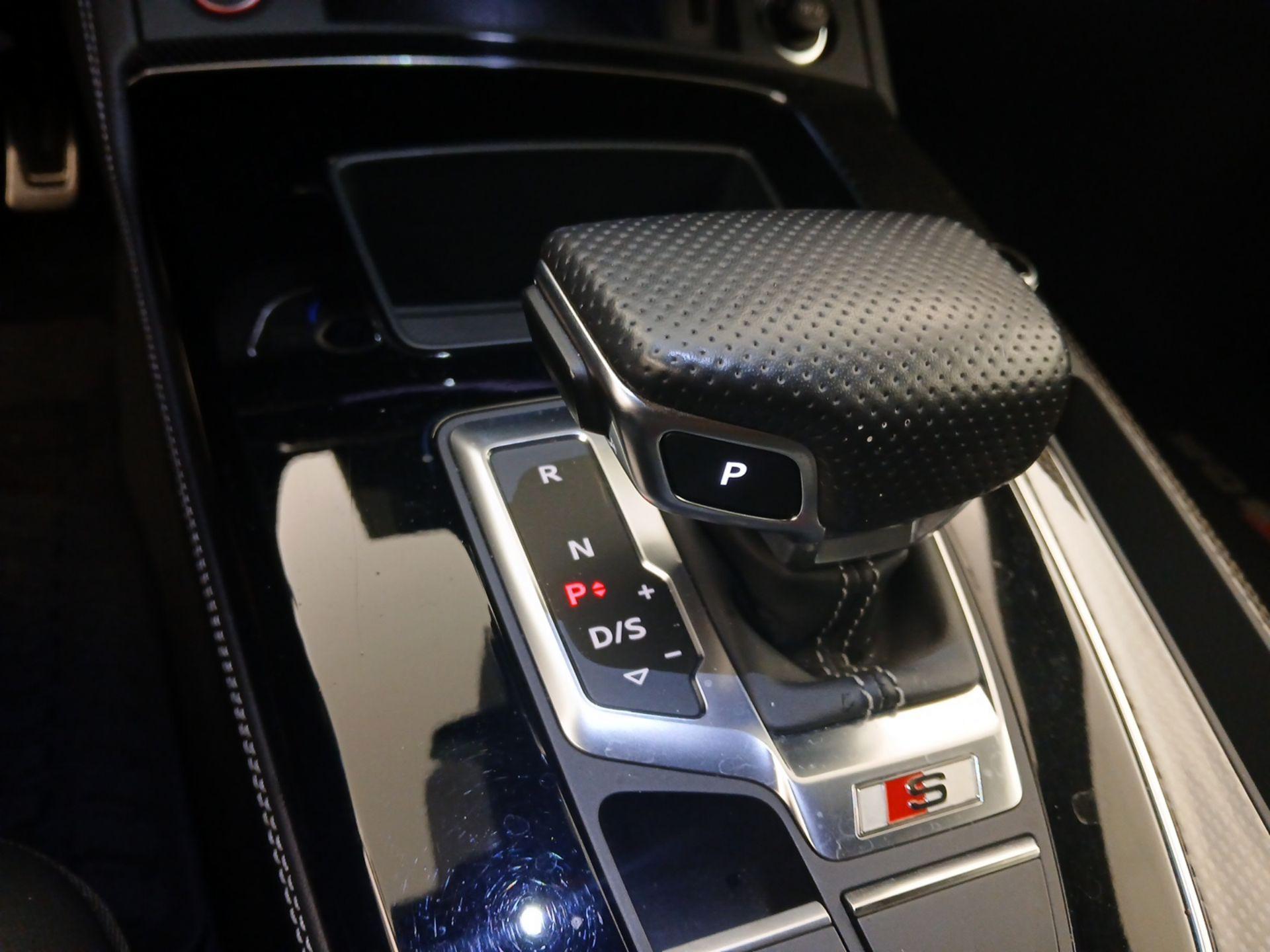 Thumbnail: 2022 Audi SQ5 - 17