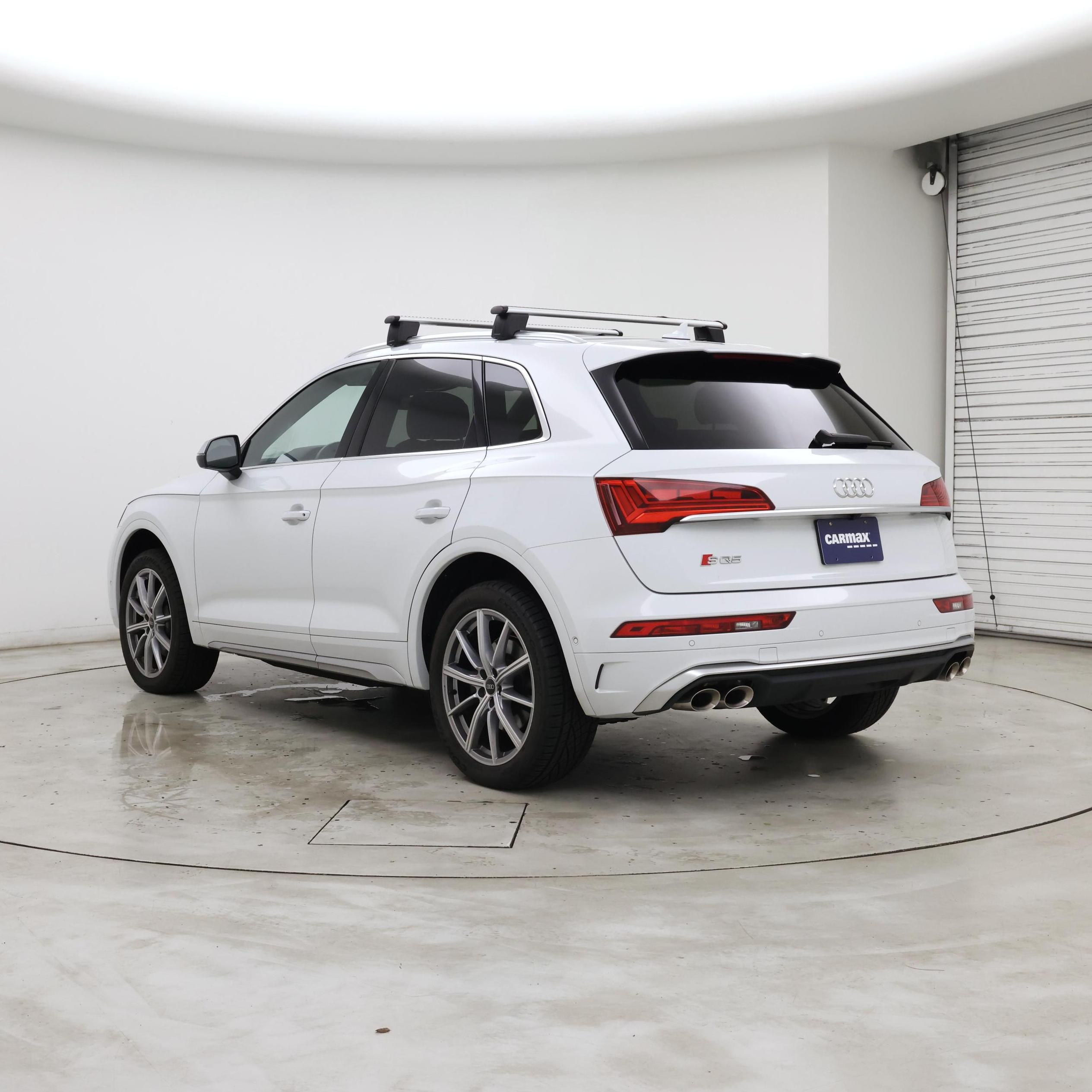 Thumbnail: 2022 Audi SQ5 - 2