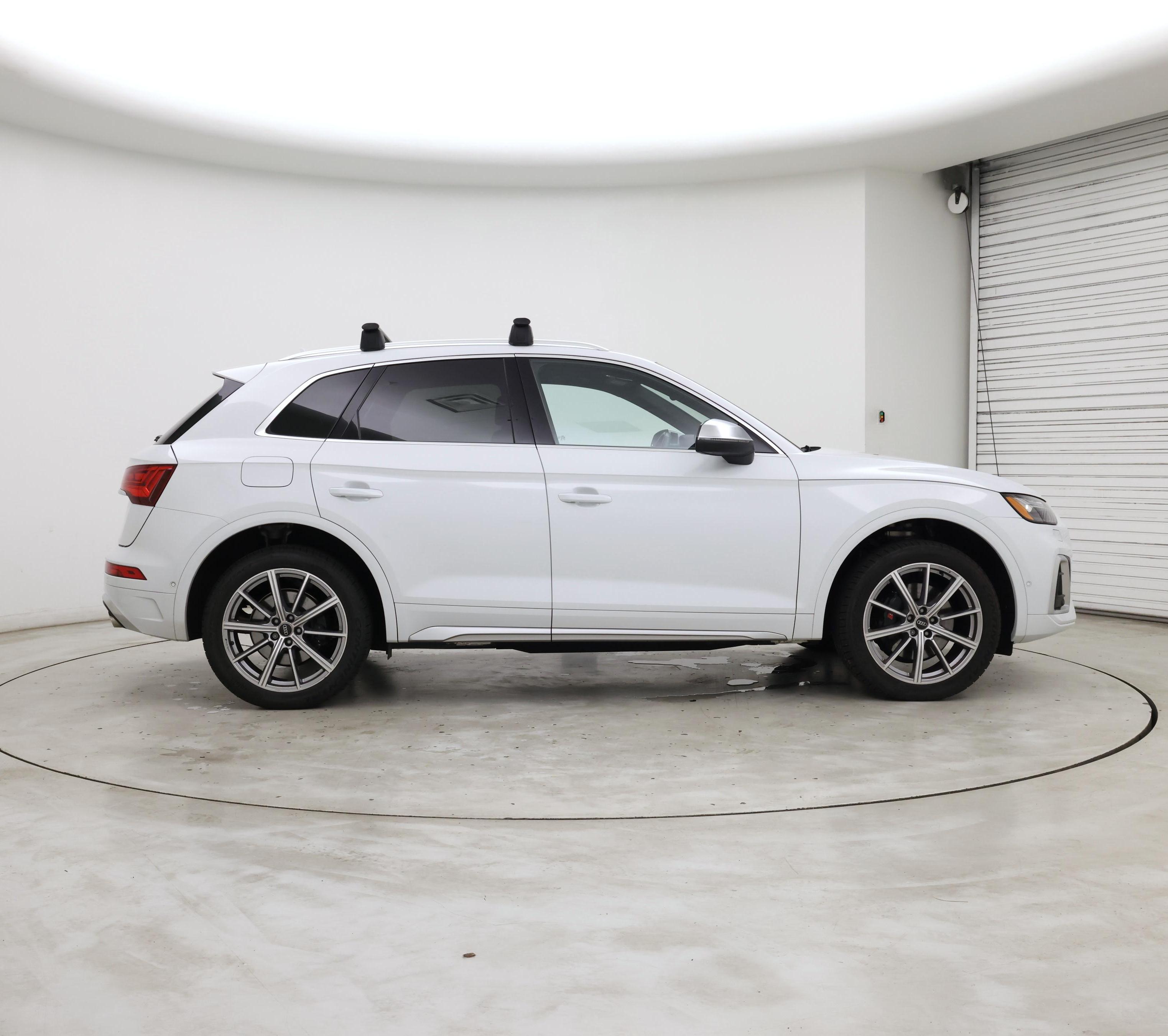 Thumbnail: 2022 Audi SQ5 - 7