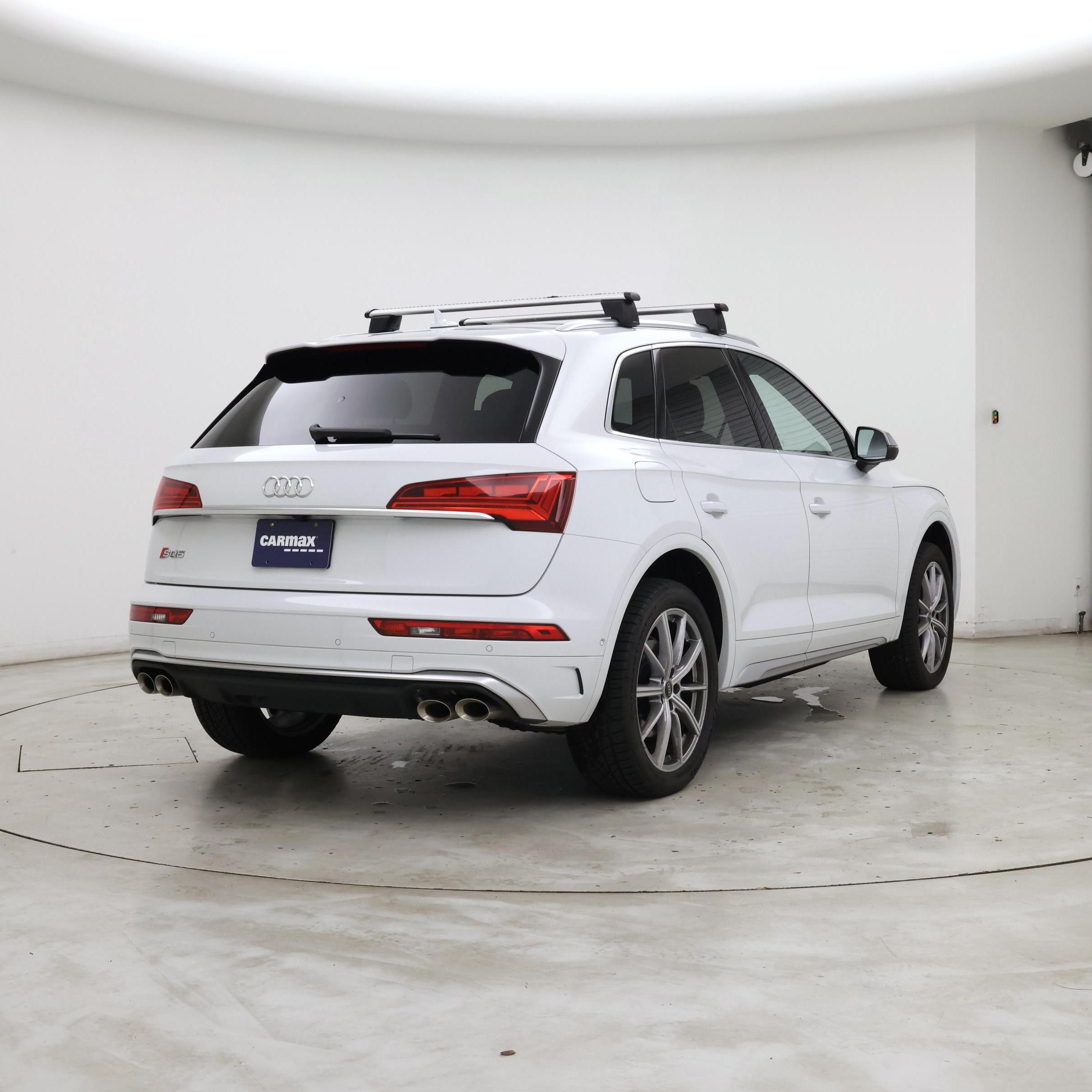 Thumbnail: 2022 Audi SQ5 - 8