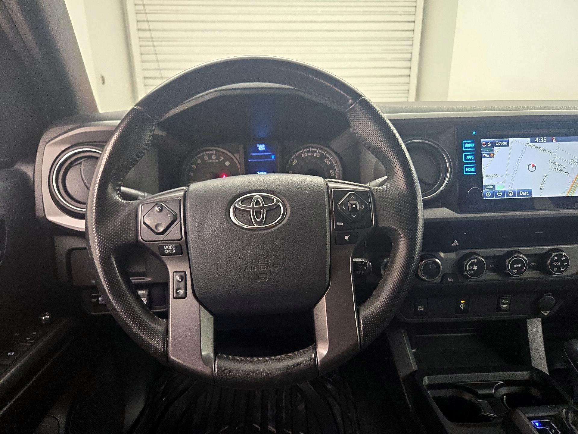 Thumbnail: 2017 Toyota Tacoma - 10