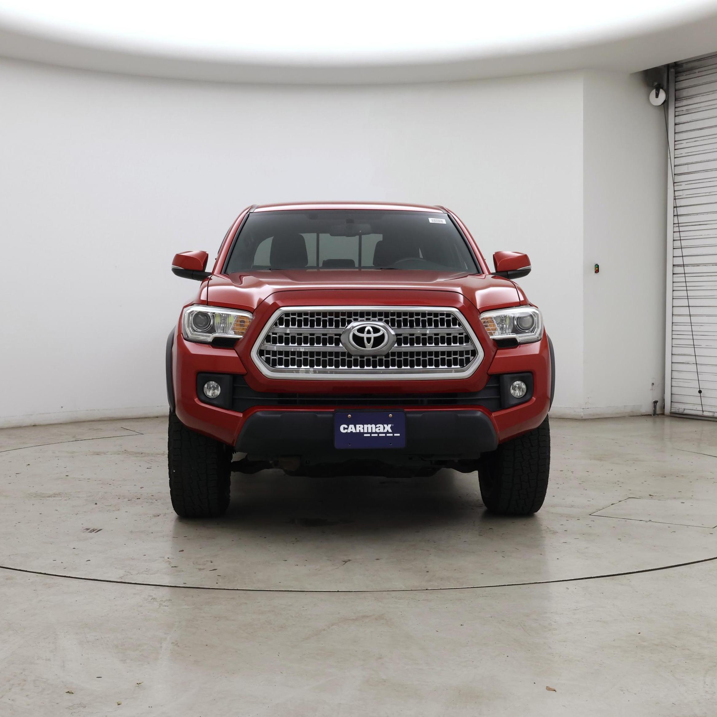 Thumbnail: 2017 Toyota Tacoma - 5