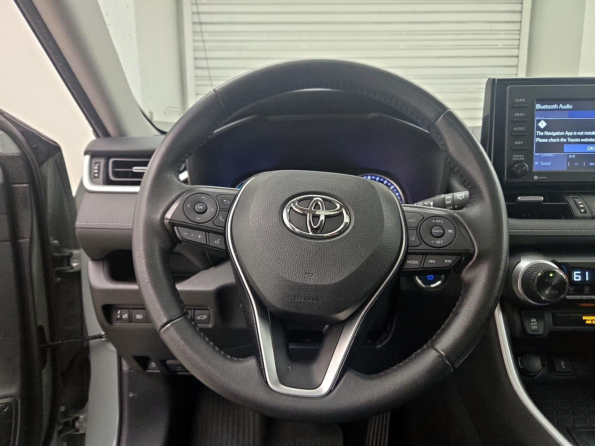 Thumbnail: 2021 Toyota RAV4 - 10