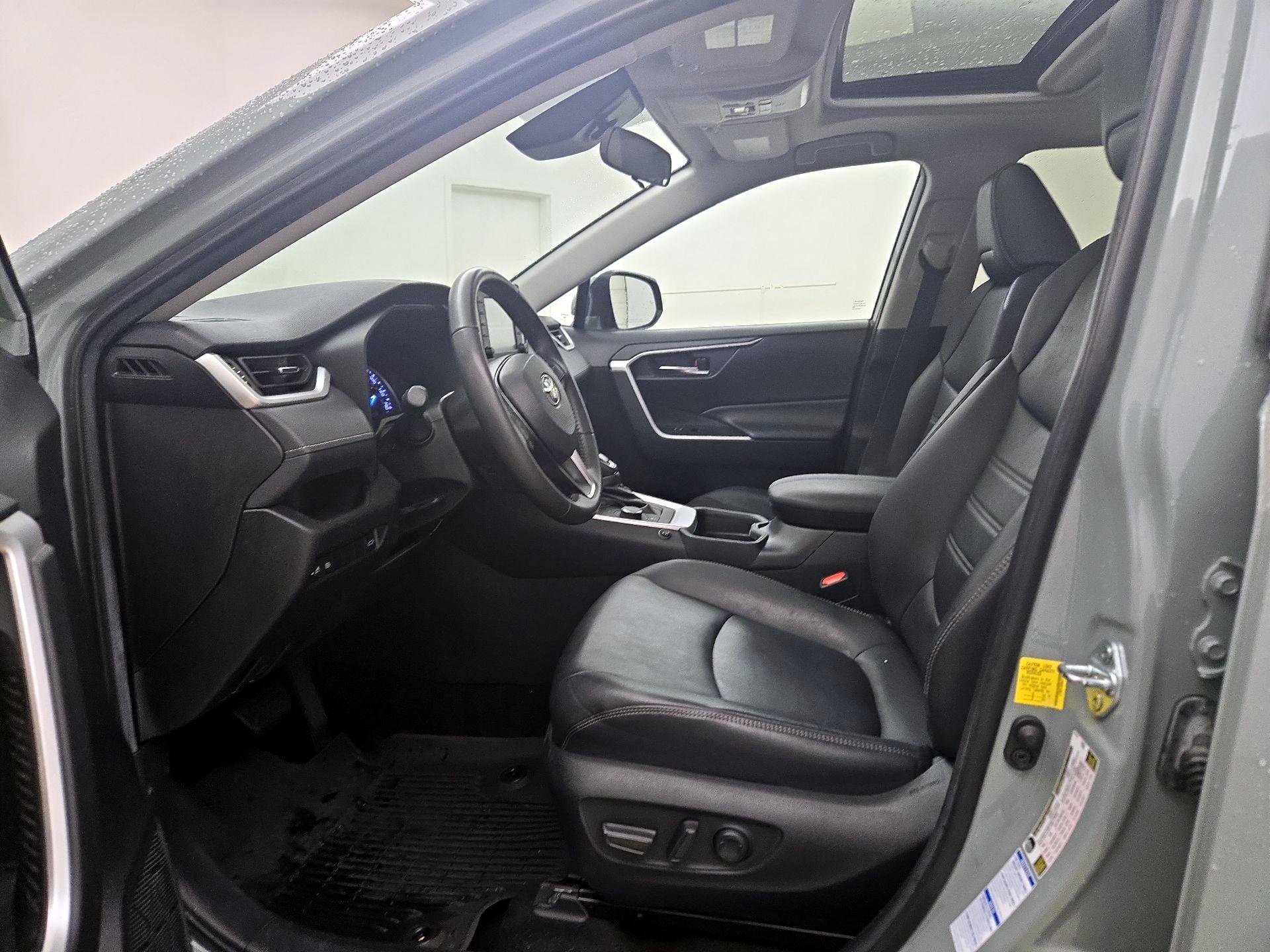 Thumbnail: 2021 Toyota RAV4 - 11