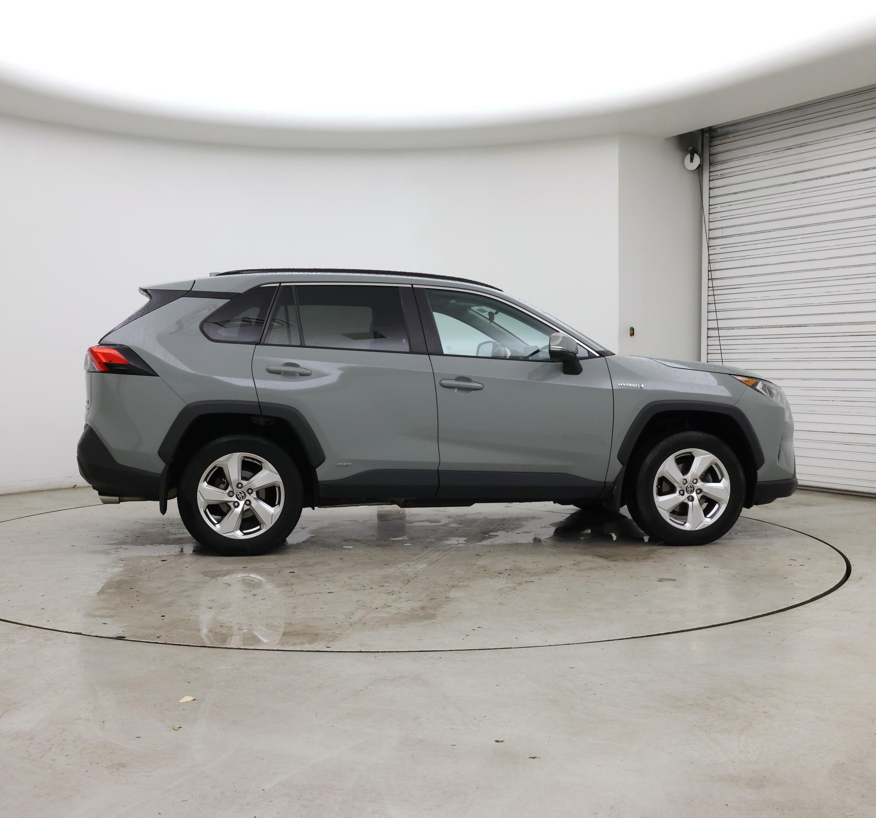 Thumbnail: 2021 Toyota RAV4 - 7